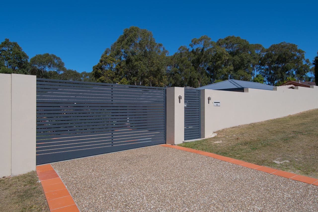 15 Clubhouse Drive, Arundel QLD 4214, Arundel - Thumbnail 2