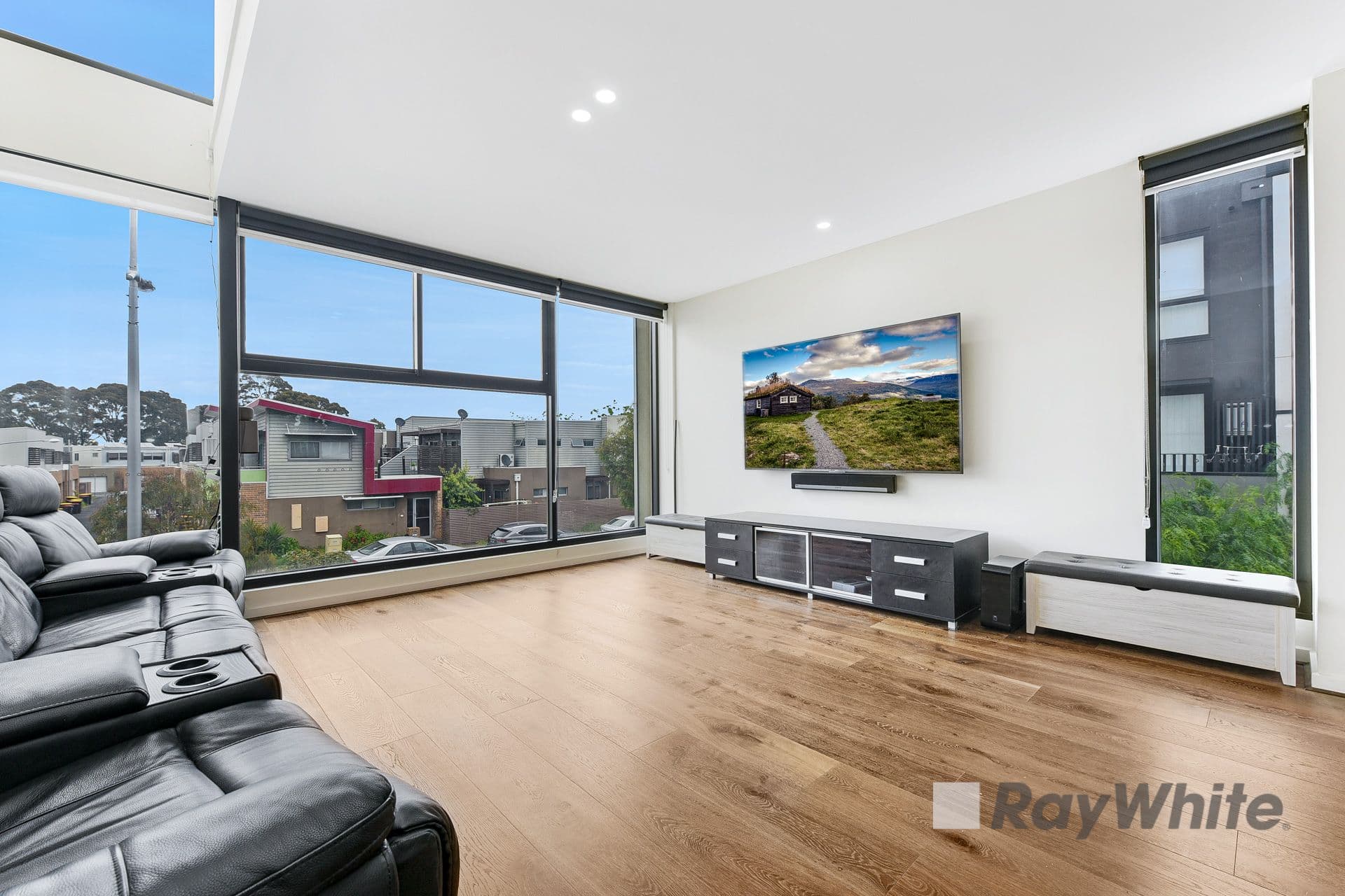7 Hornsby Street, Dandenong VIC 3175, Dandenong - Thumbnail 2