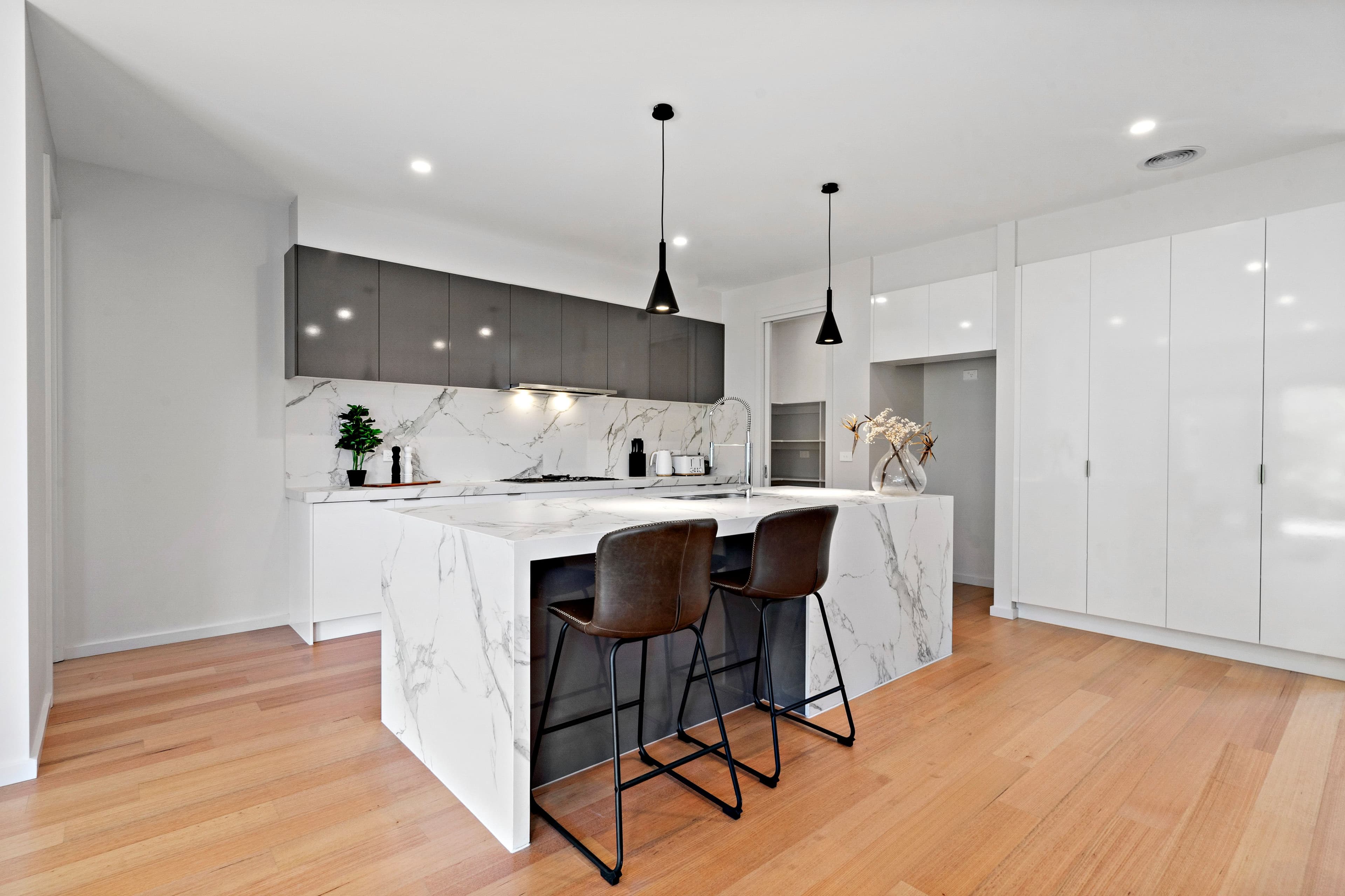 7 Churchill Avenue, Chadstone VIC 3148, Chadstone - Thumbnail 3