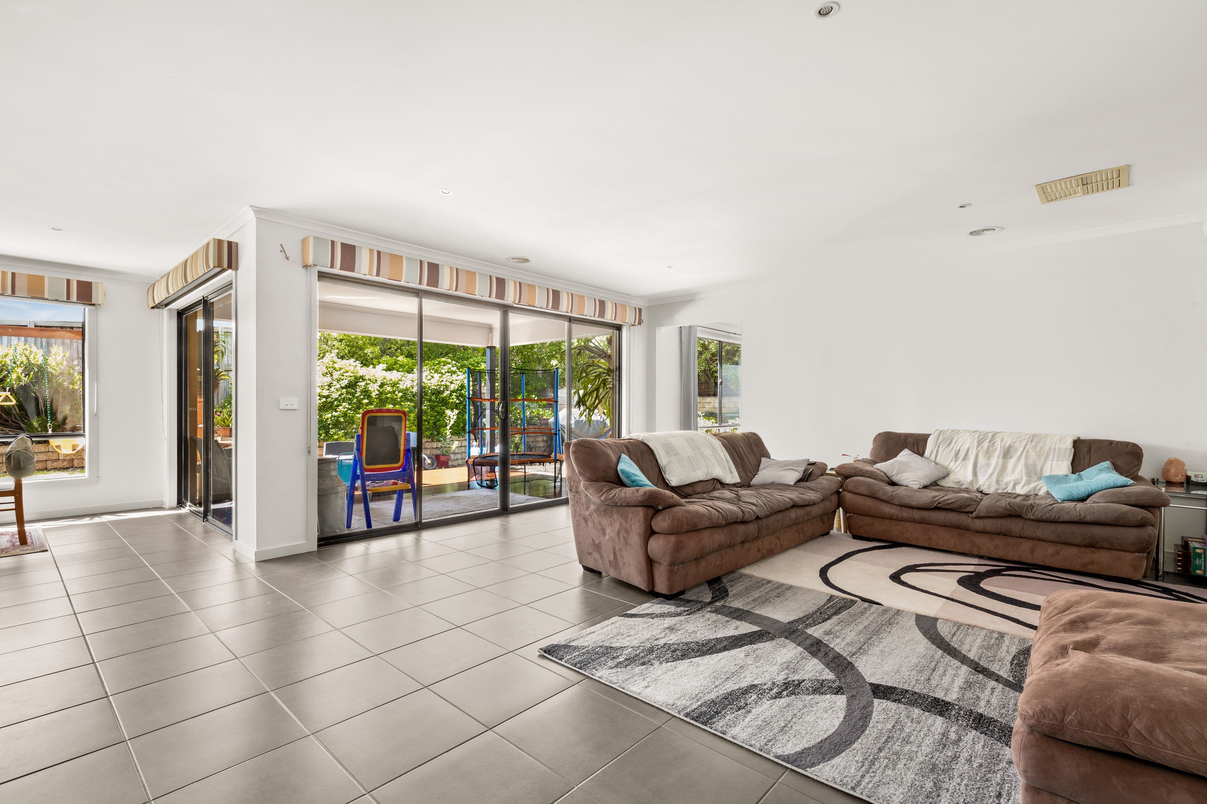 5 Rivendale Crescent, Drouin VIC 3818, Drouin - Thumbnail 3