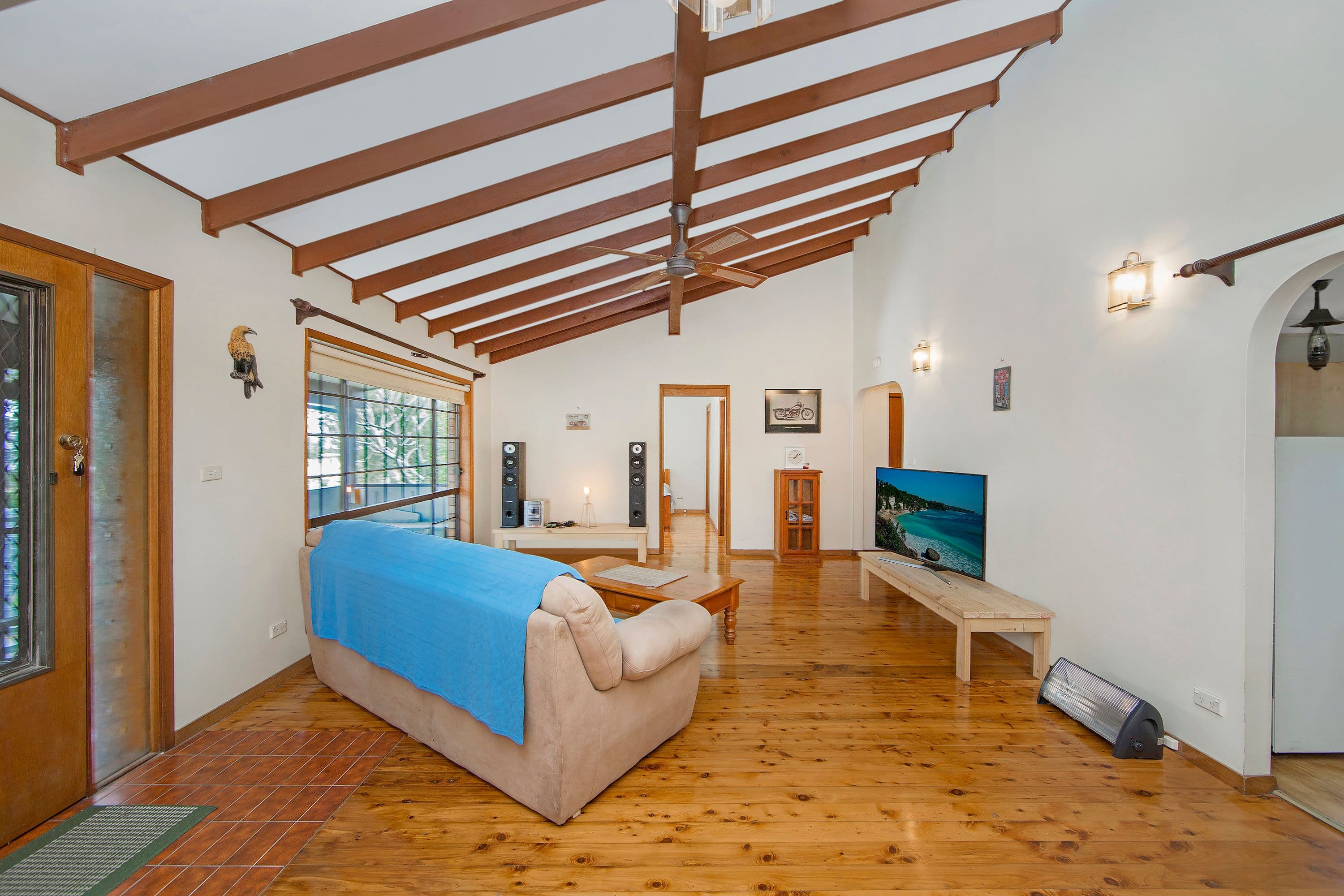 50 Malvina Parade, Lake Haven - Thumbnail 2