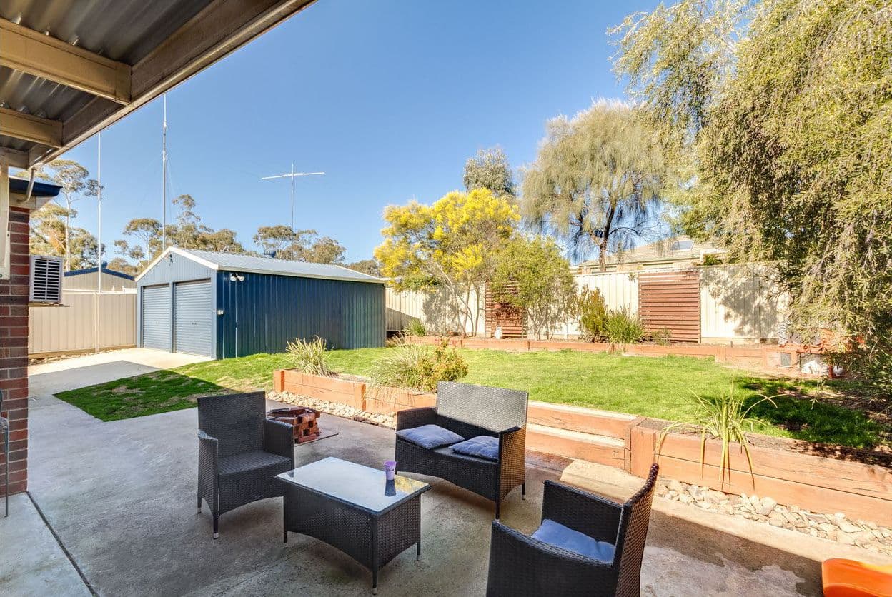 2 Aliza Avenue, California Gully VIC 3556, California Gully - Thumbnail 2