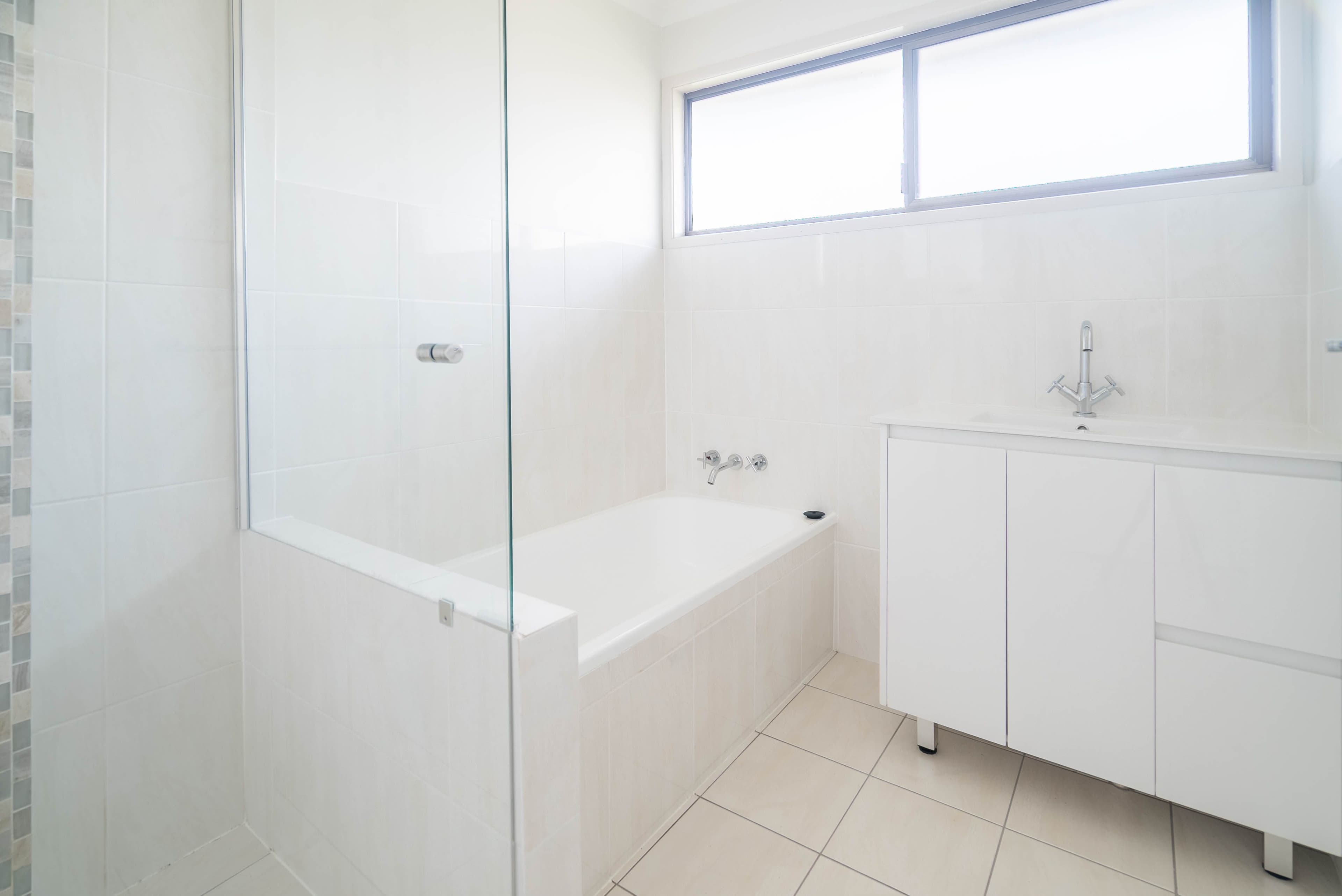 8 Skinner Crescent, Silkstone QLD 4304, Silkstone - Thumbnail 5