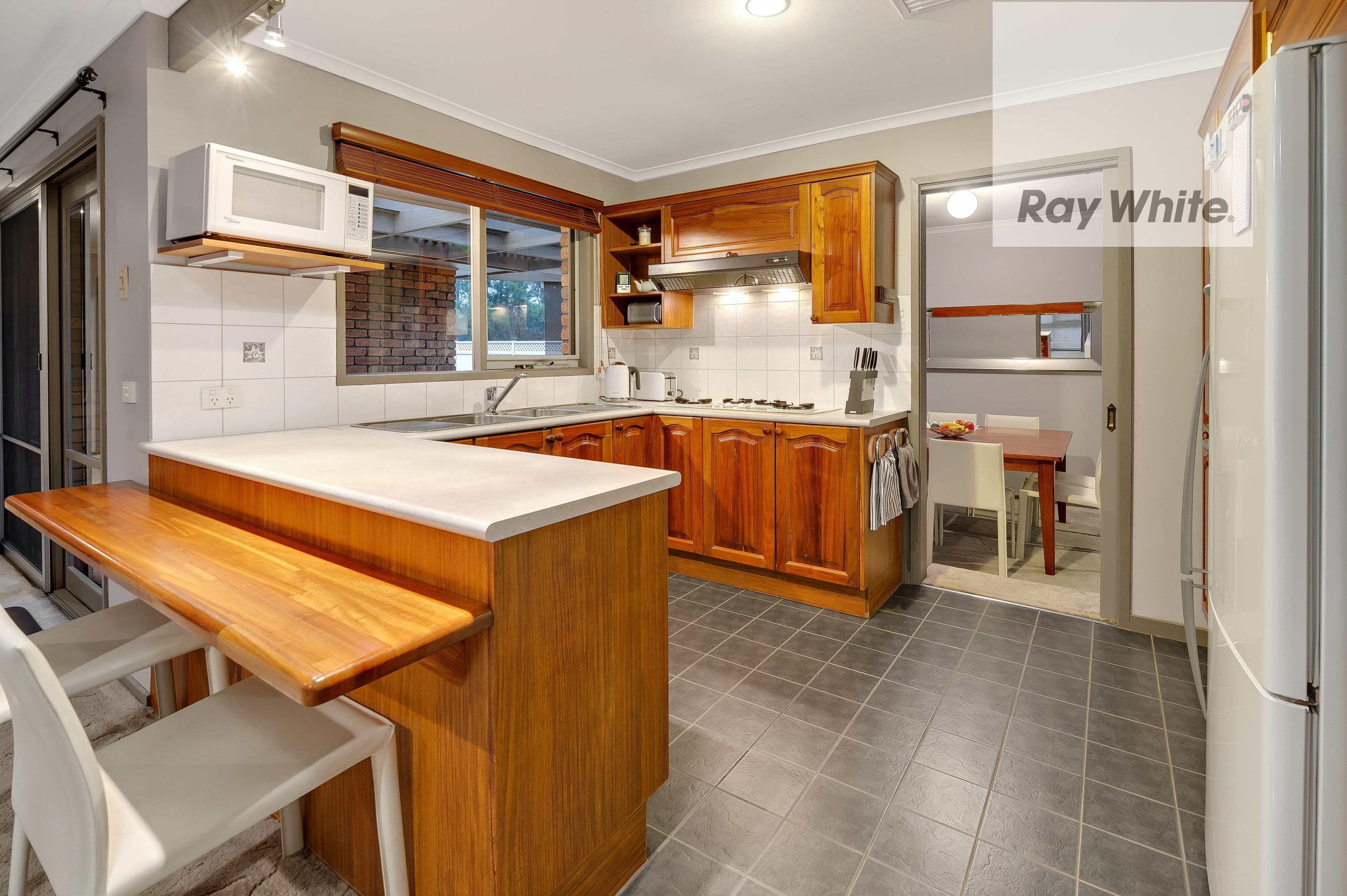 17 Grevillia Drive, Mill Park VIC 3082, Mill Park - Thumbnail 4
