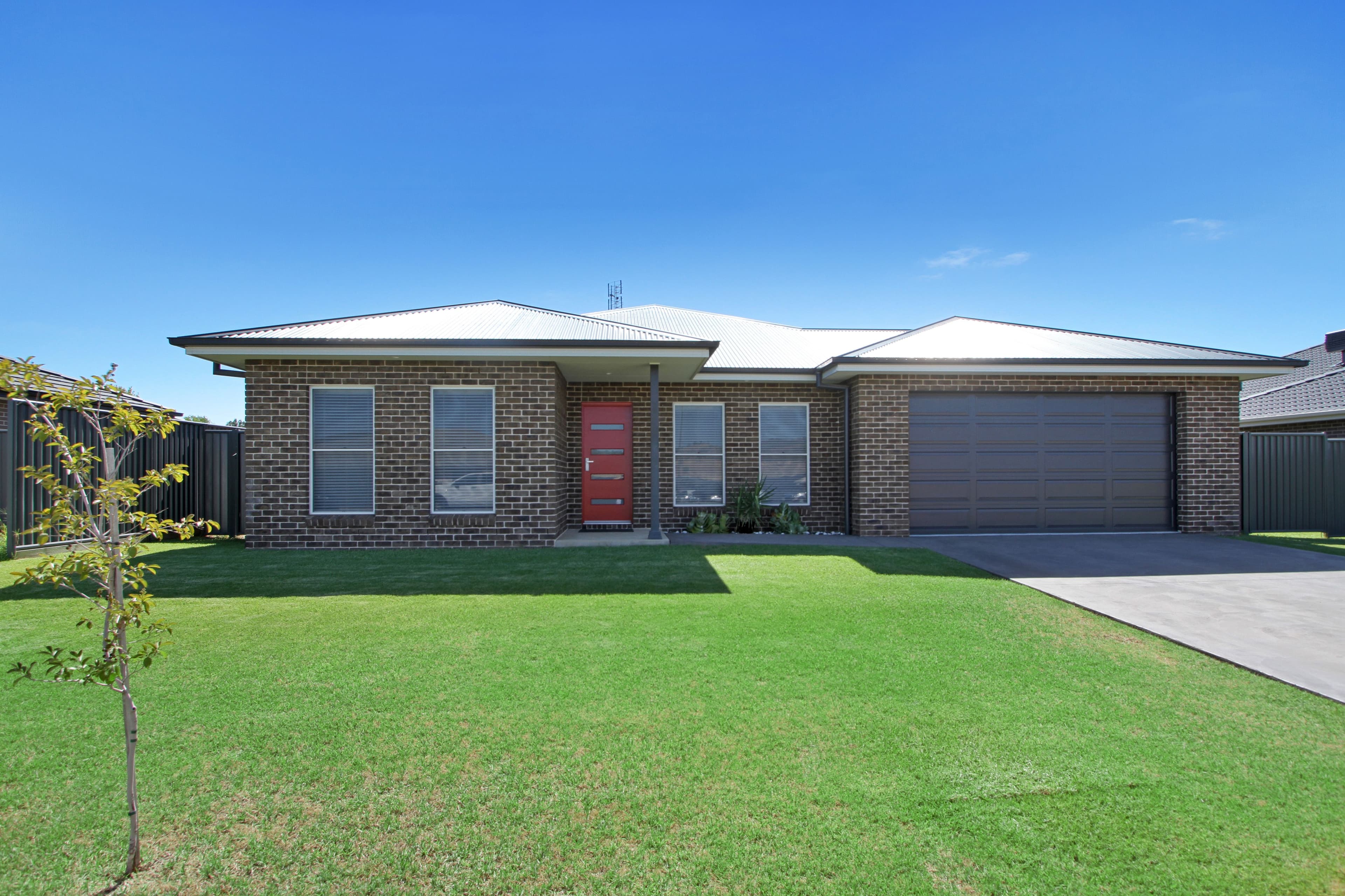 4 Faringdon Street, Tamworth NSW 2340, Tamworth - Image 1