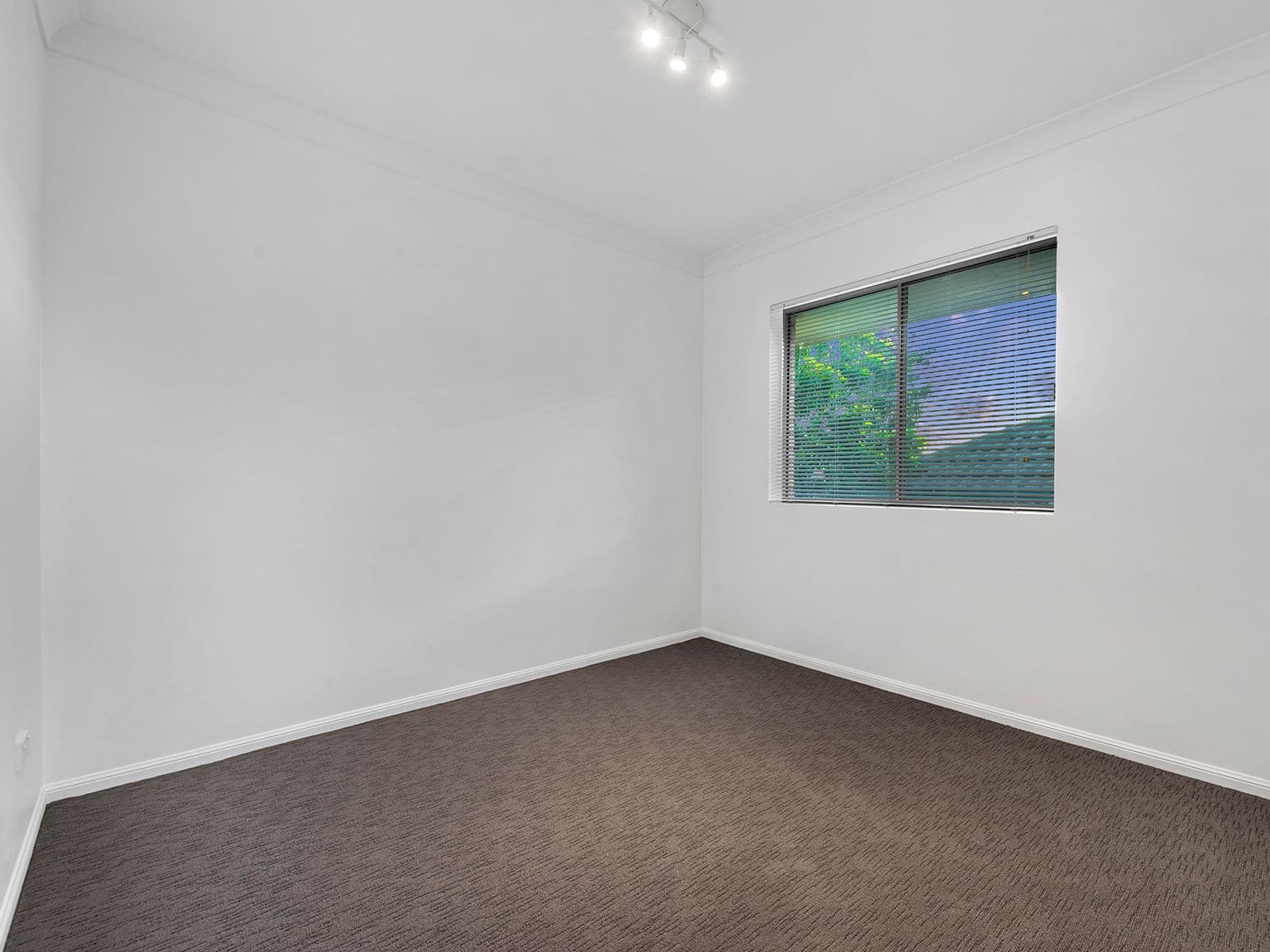 20 Drummond Street, Greenslopes QLD 4120, Greenslopes - Thumbnail 6
