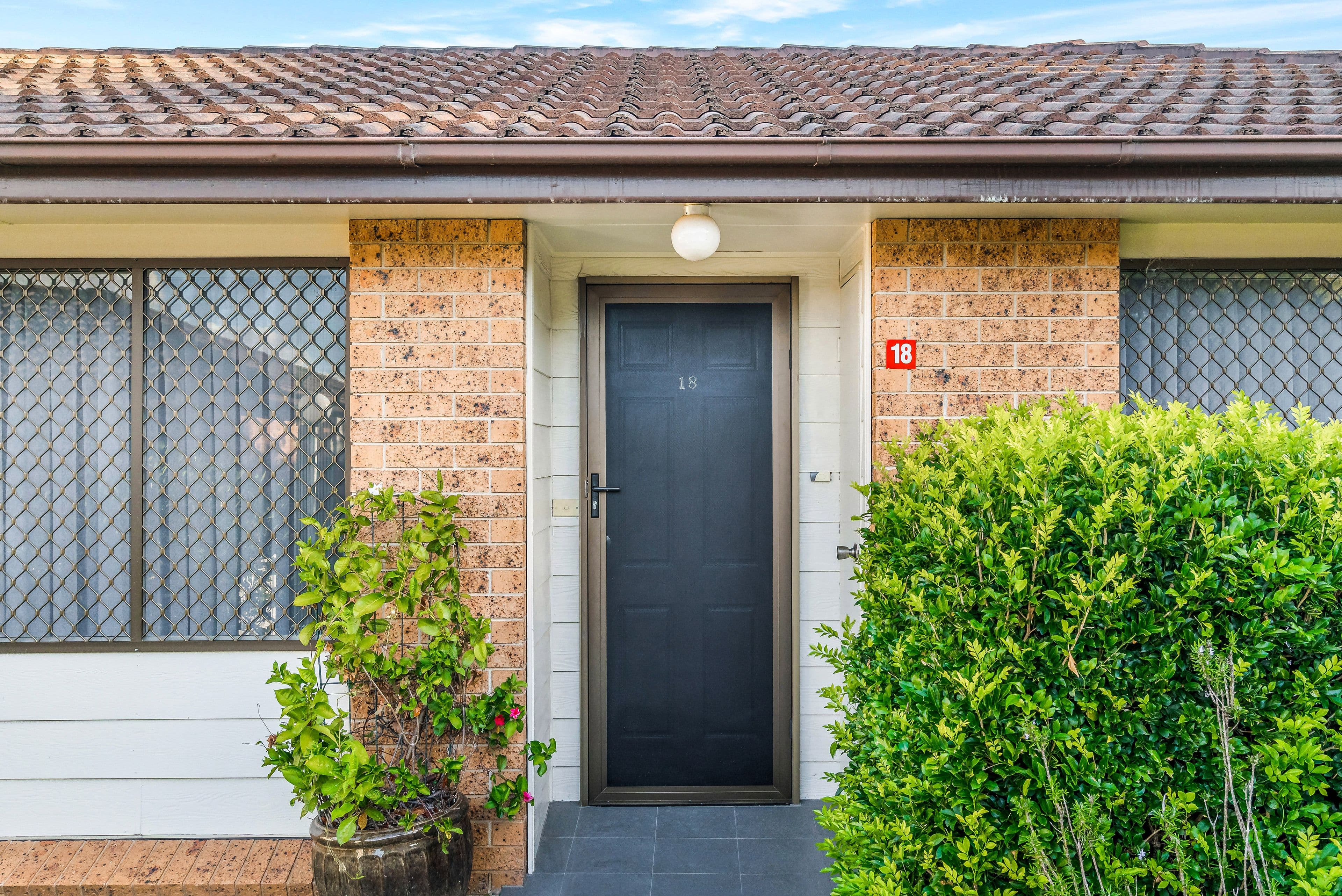 26 Turquoise Crescent, Bossley Park NSW 2176, Bossley Park - Thumbnail 2
