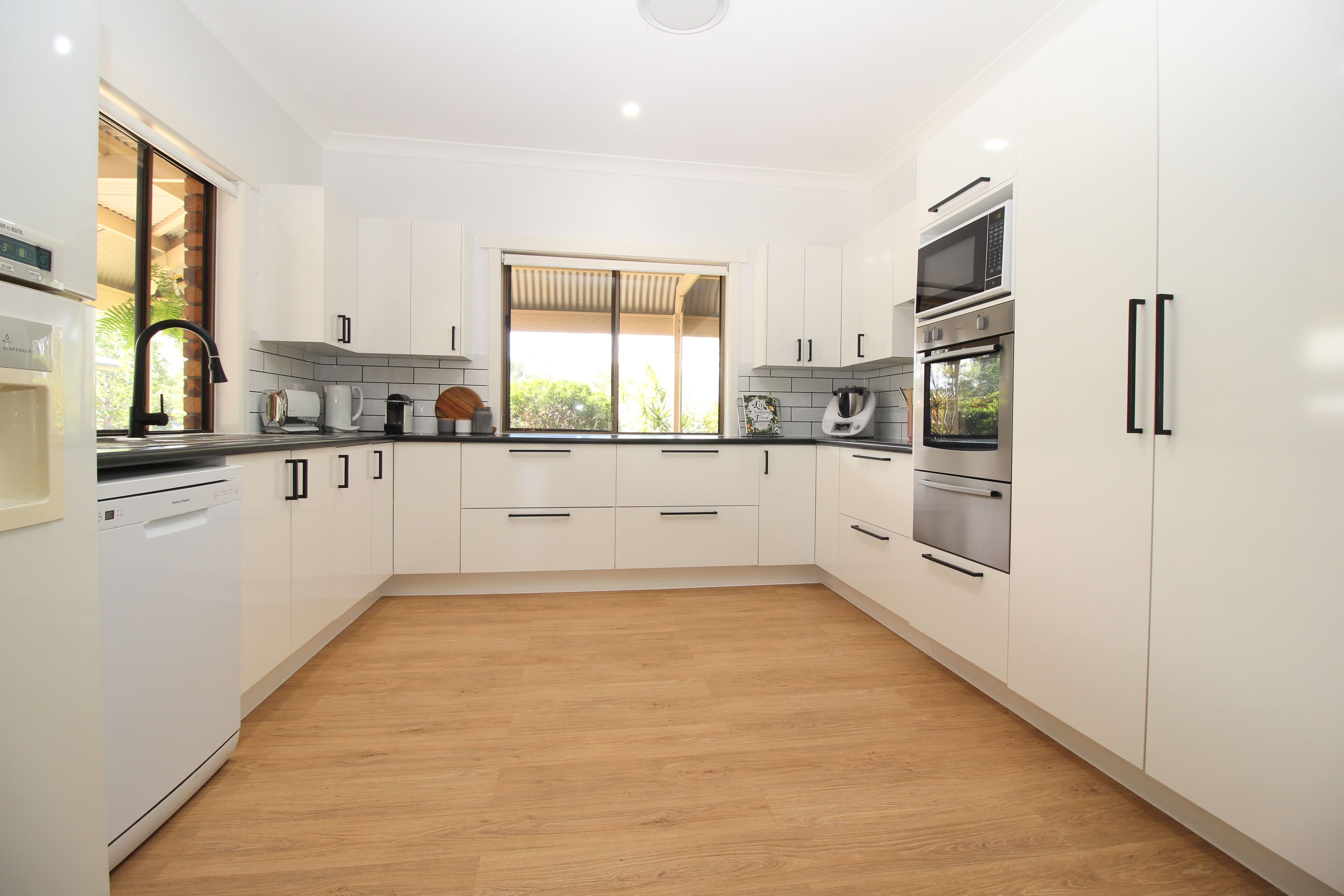 63 Slack Drive, Emerald QLD 4720, Emerald - Thumbnail 5