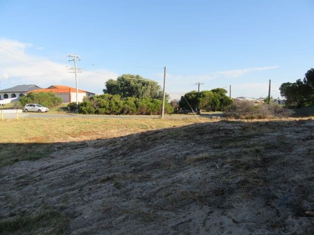 18 Crystaluna Drive, Golden Bay WA 6174, Golden Bay - Thumbnail 2