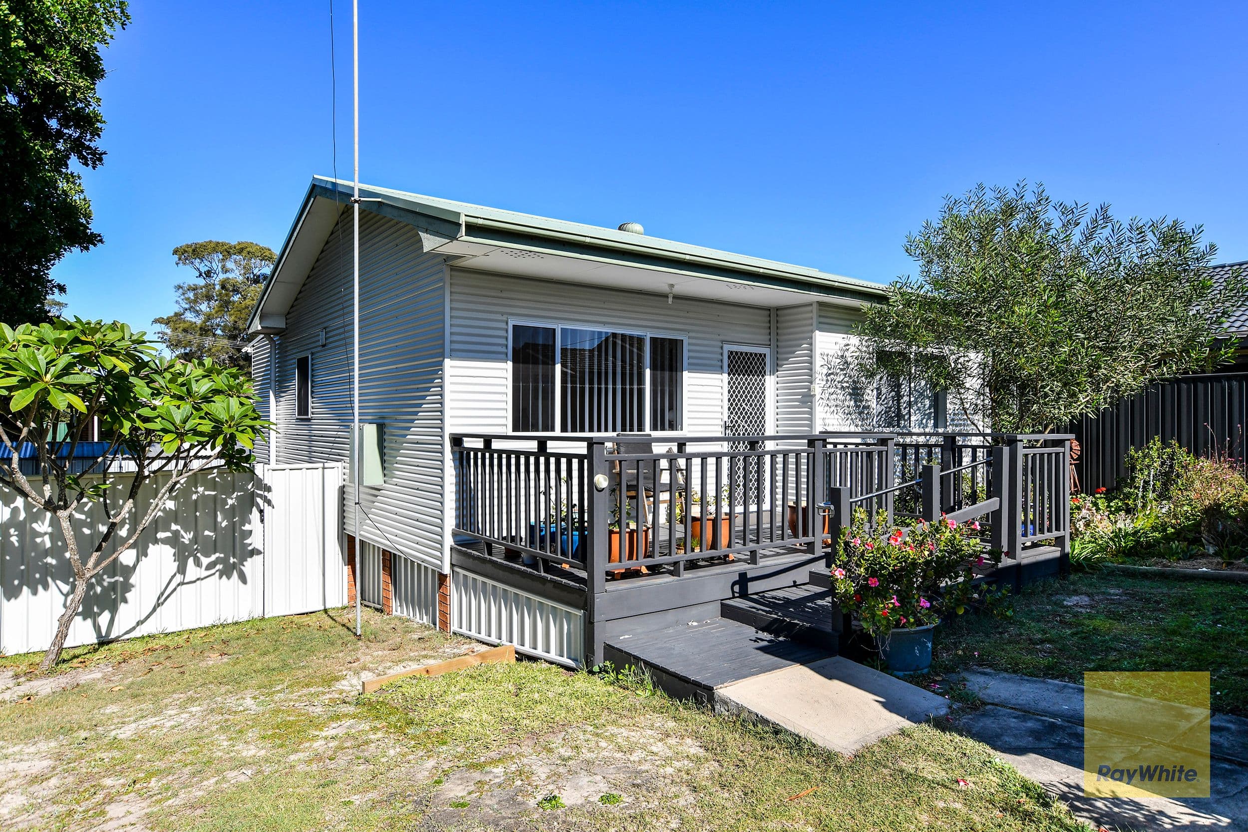 12 Britannia Street, Umina Beach NSW 2257, Umina Beach - Thumbnail 2