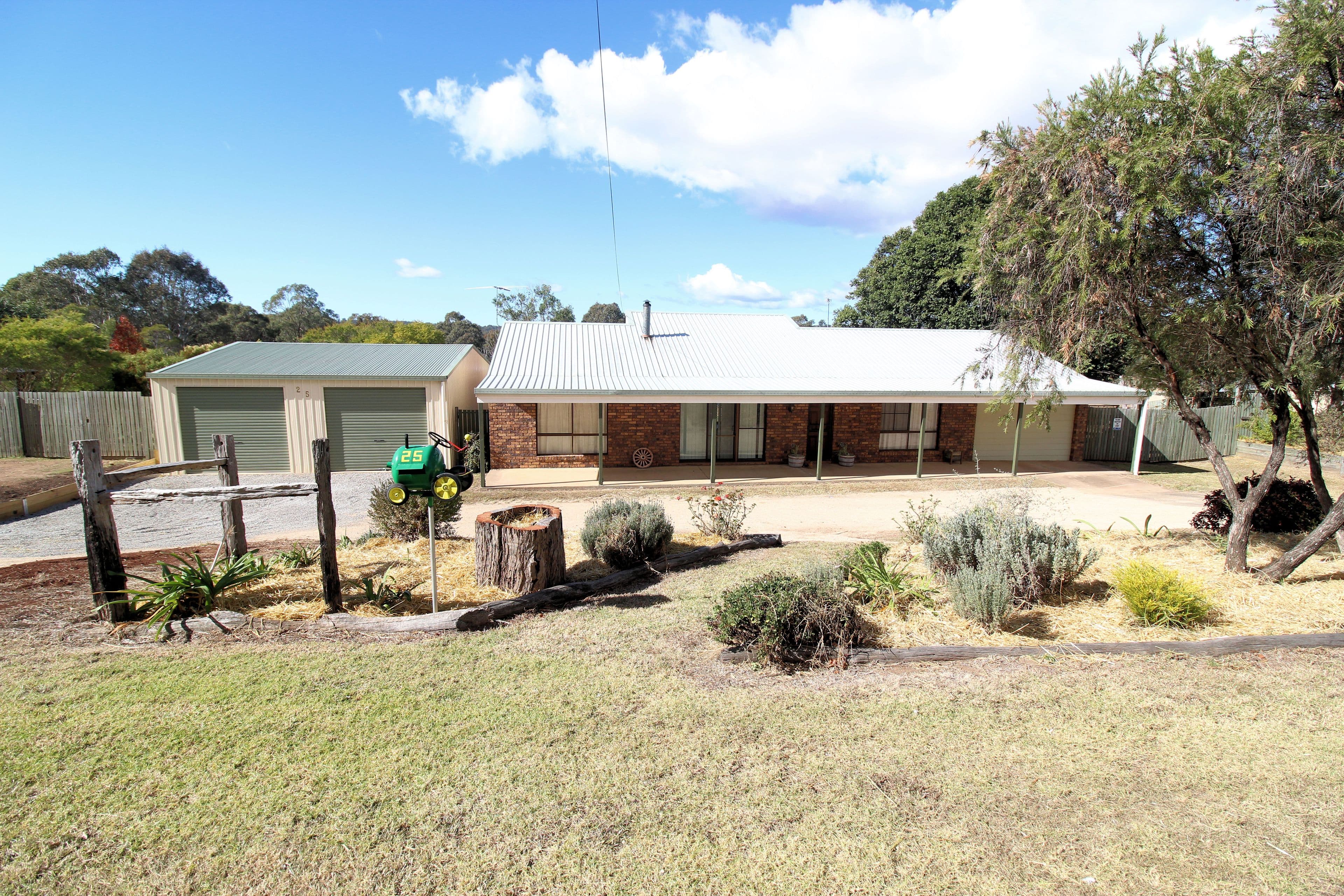 25 Railway Terrace, Crows Nest QLD 4355, Crows Nest - Thumbnail 2