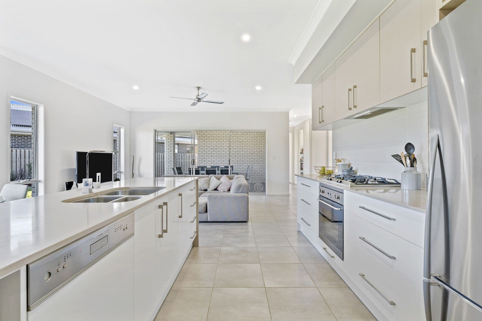 77 Ningaloo Drive, Pimpama QLD 4209, Pimpama - Thumbnail 4