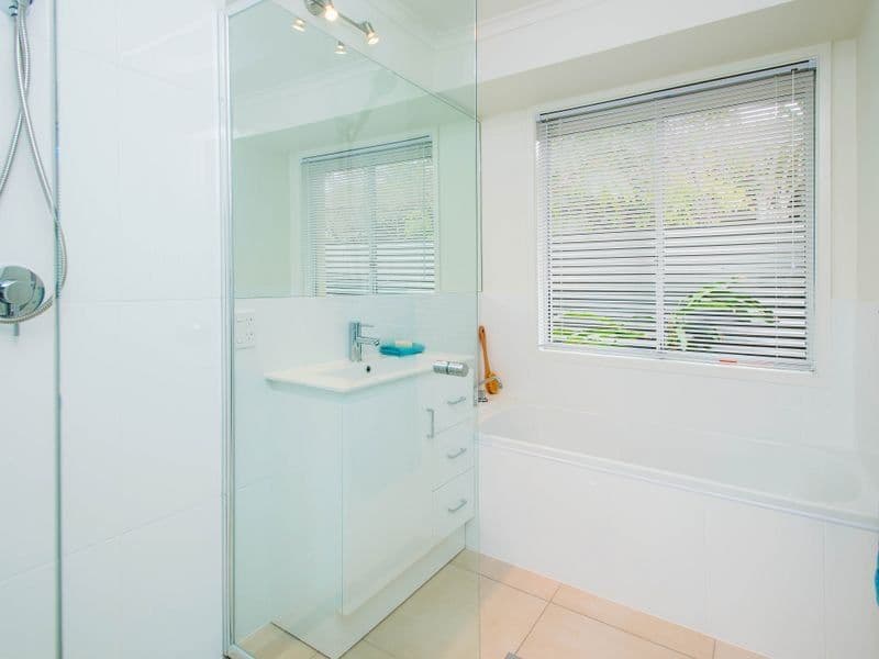 38 Howard Street, Runaway Bay QLD 4216, Runaway Bay - Thumbnail 5