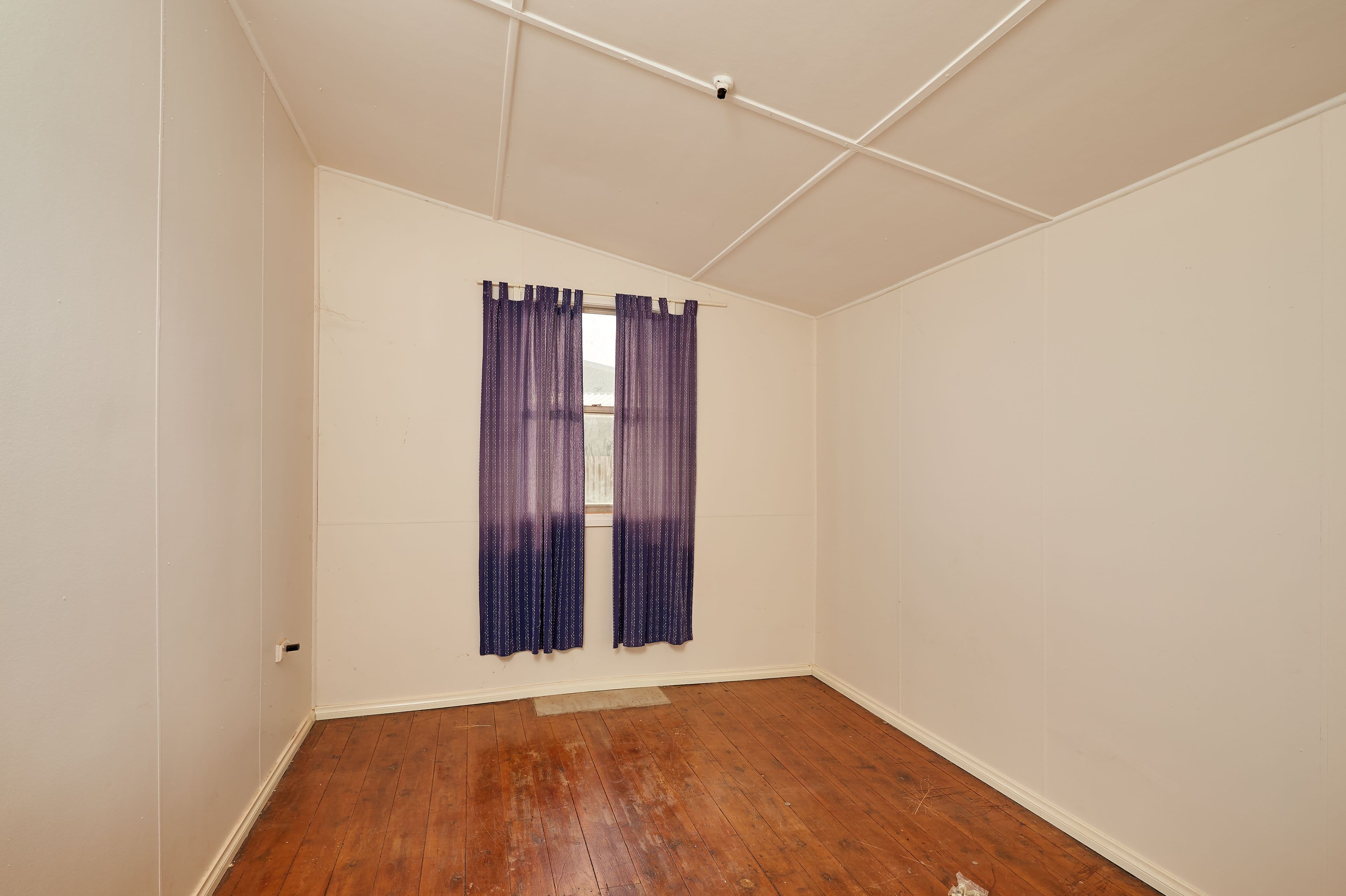 81 Stinson Street, Coolamon NSW 2701, Coolamon - Thumbnail 4