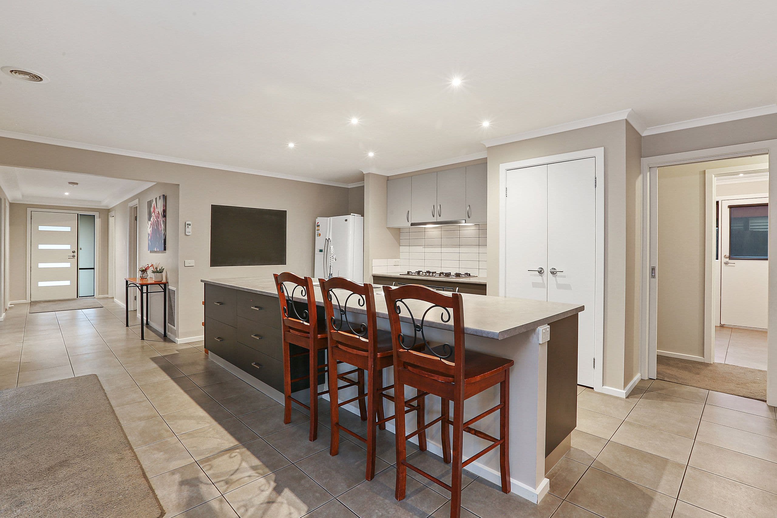 189 Heyers Road, Grovedale VIC 3216, Grovedale - Thumbnail 2