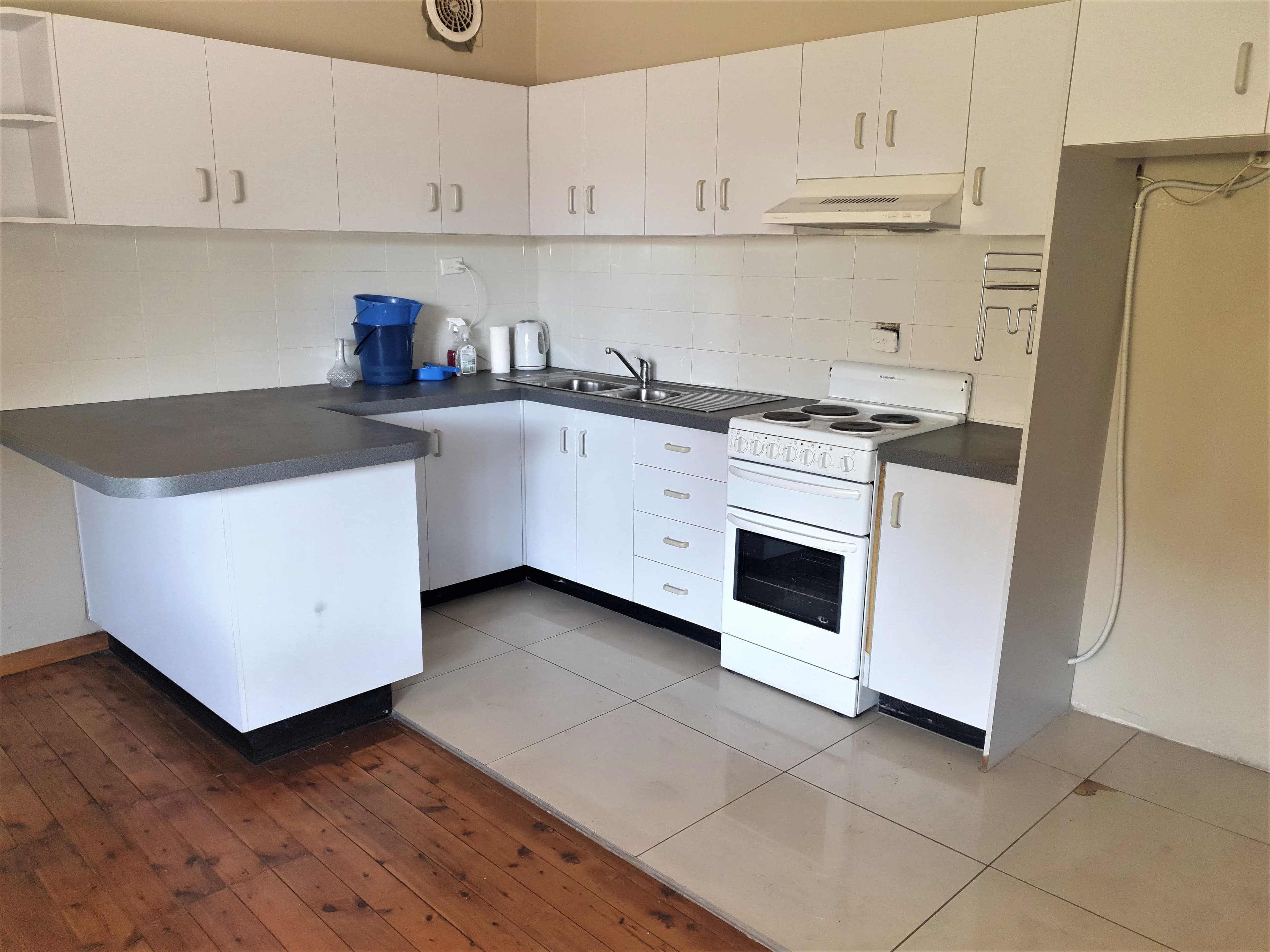 30 Auburn Parade, Cringila NSW 2502, Cringila - Thumbnail 2