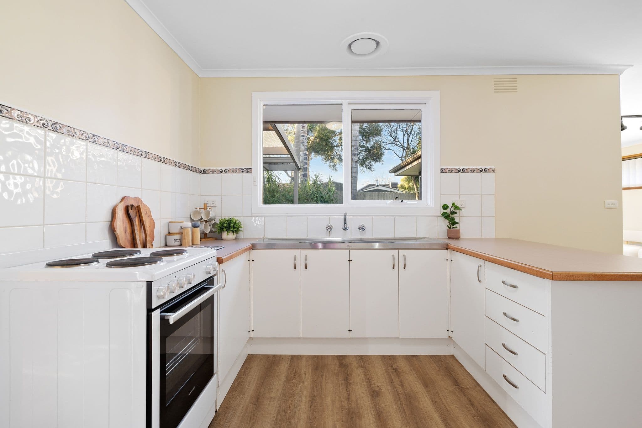 8 Raphael Crescent, Frankston VIC 3199, Frankston - Thumbnail 5