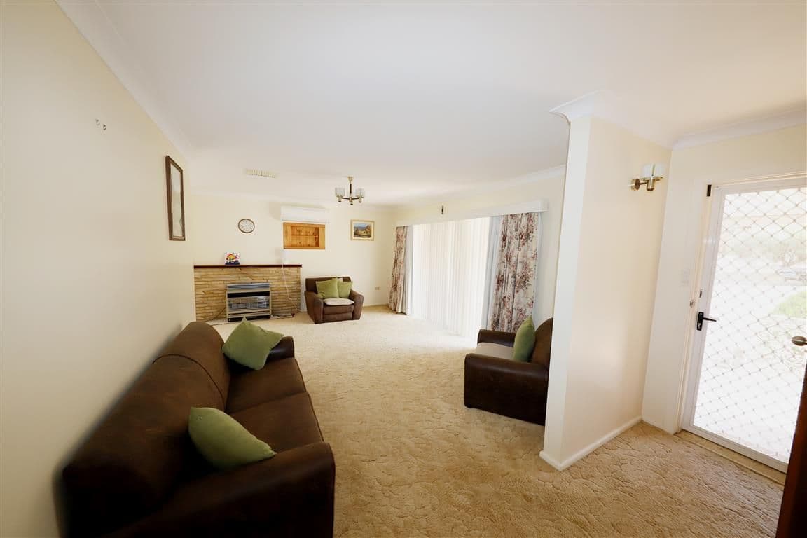 80 Lambie Street, Tumut - Thumbnail 3