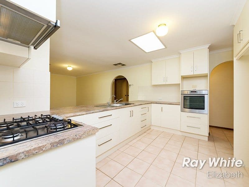 26 Megunya Crescent, Craigmore SA 5114, Craigmore - Thumbnail 5
