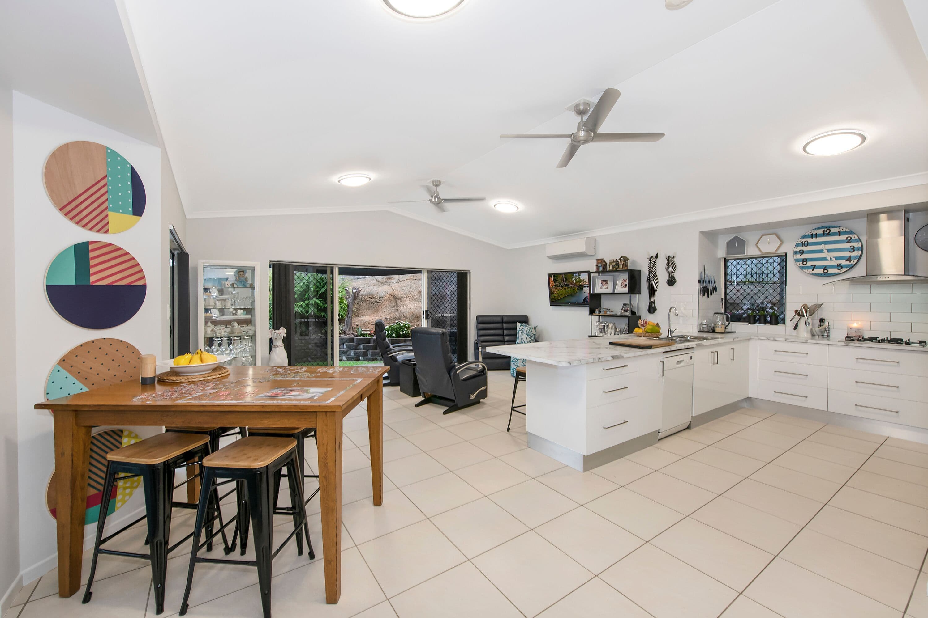 8 Palomar Court, Mount Louisa QLD 4814, Mount Louisa - Thumbnail 2