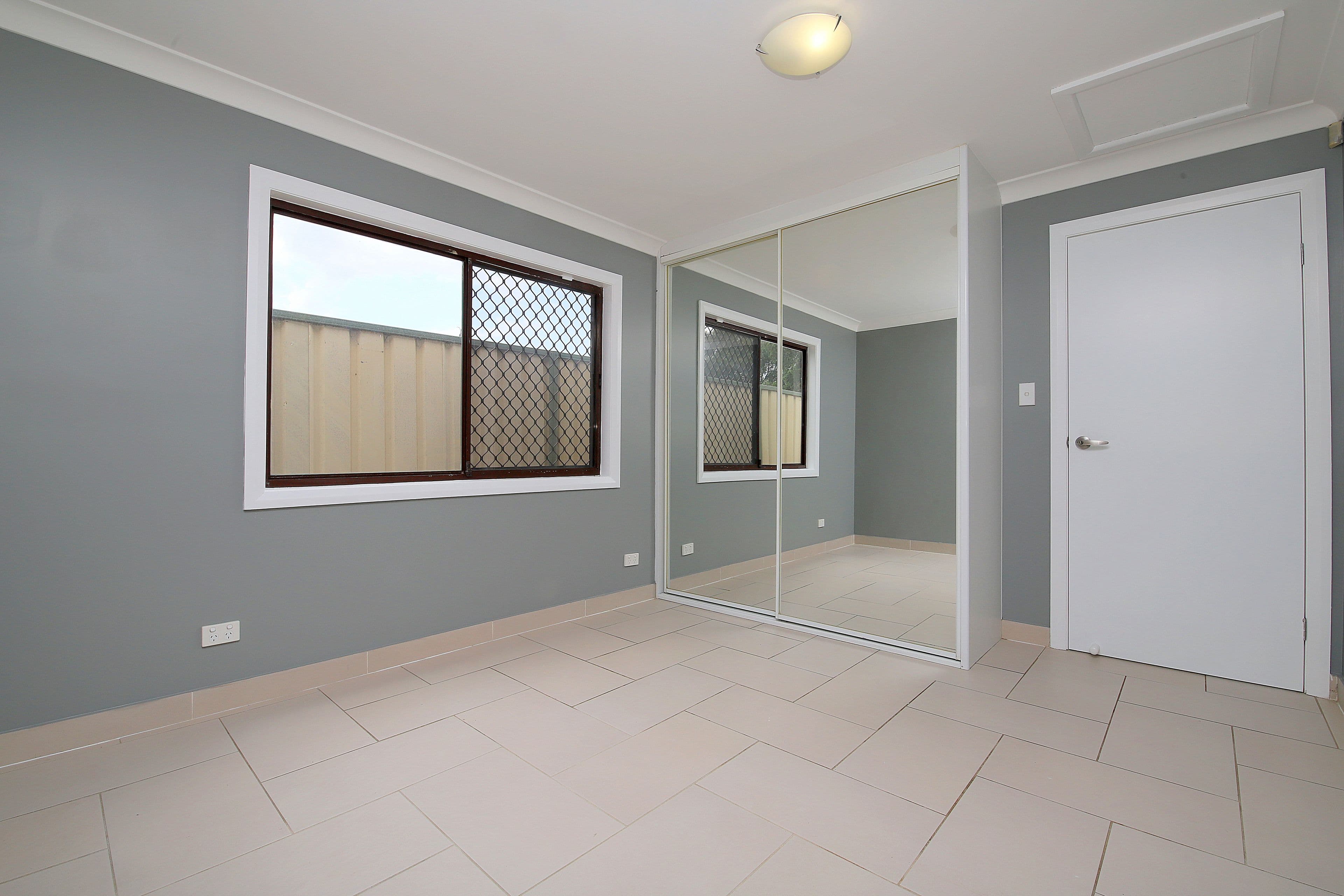 16 Rabaul Road, Georges Hall NSW 2198, Georges Hall - Thumbnail 4