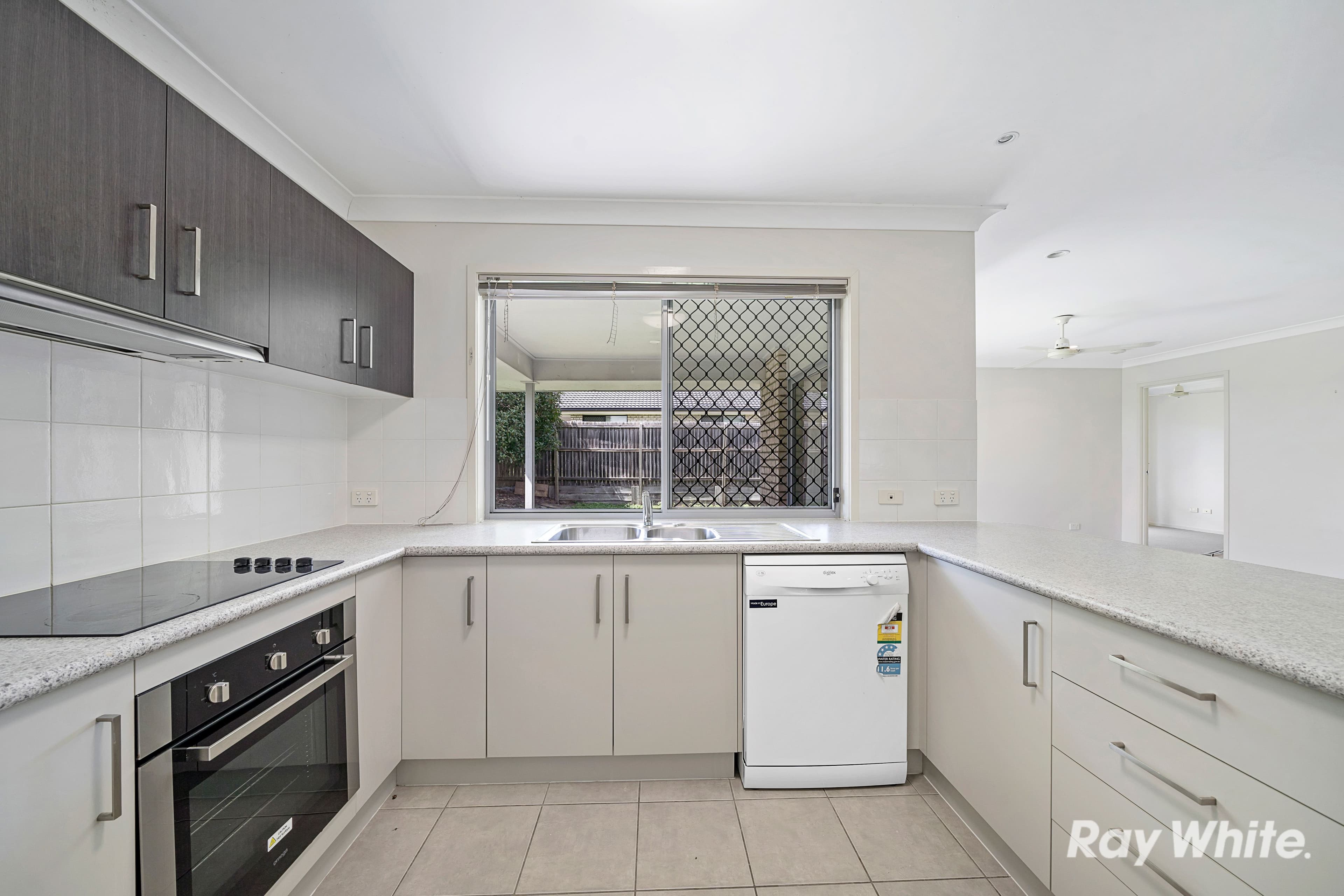 8 Lucy Street, Marsden QLD 4132, Marsden - Thumbnail 2