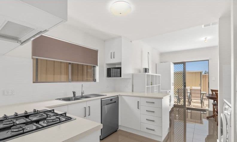 3/12 Hillier Road, Morphett Vale SA 5162, Morphett Vale - Thumbnail 2
