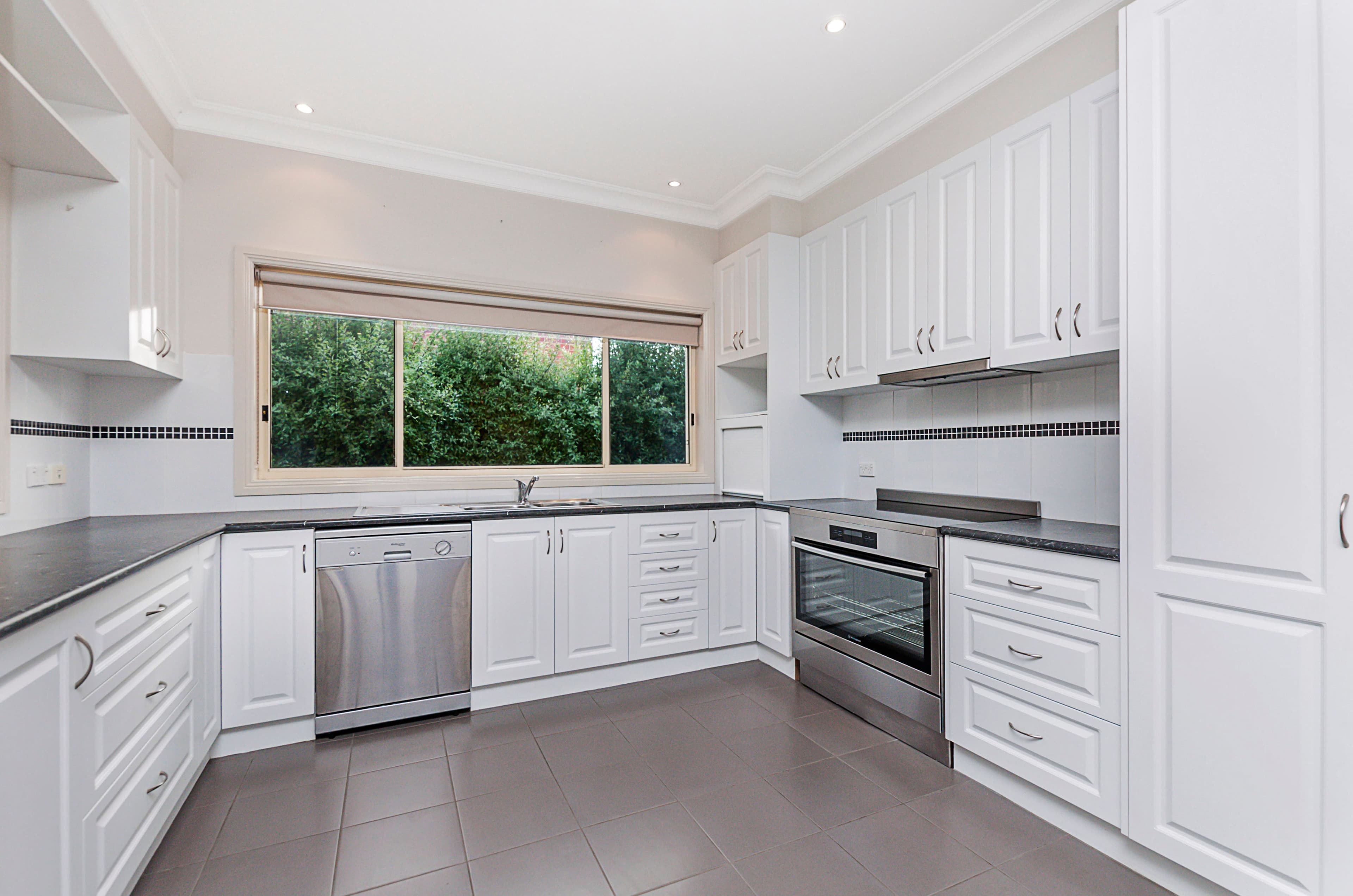 19 Polo Hill Road, Mortlake VIC 3272, Mortlake - Thumbnail 4