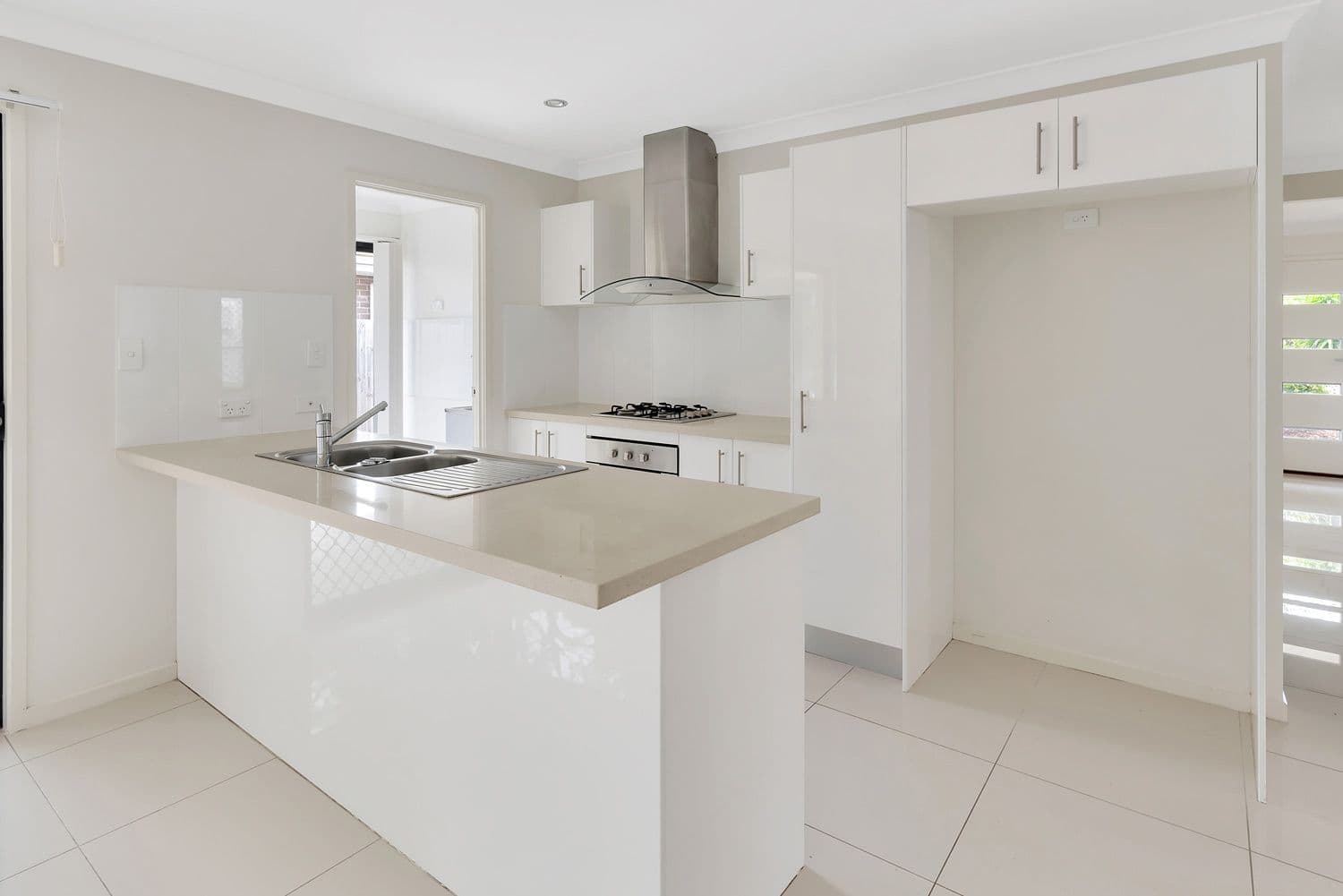 17 Lisa Crescent, Coomera QLD 4209, Coomera - Thumbnail 2