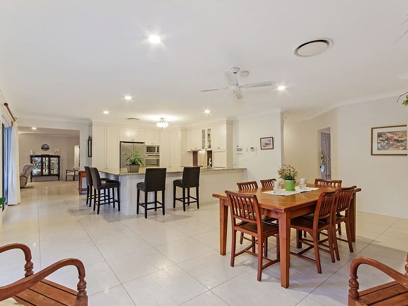 30 Stolle Court, Oxenford QLD 4210, Oxenford - Thumbnail 4