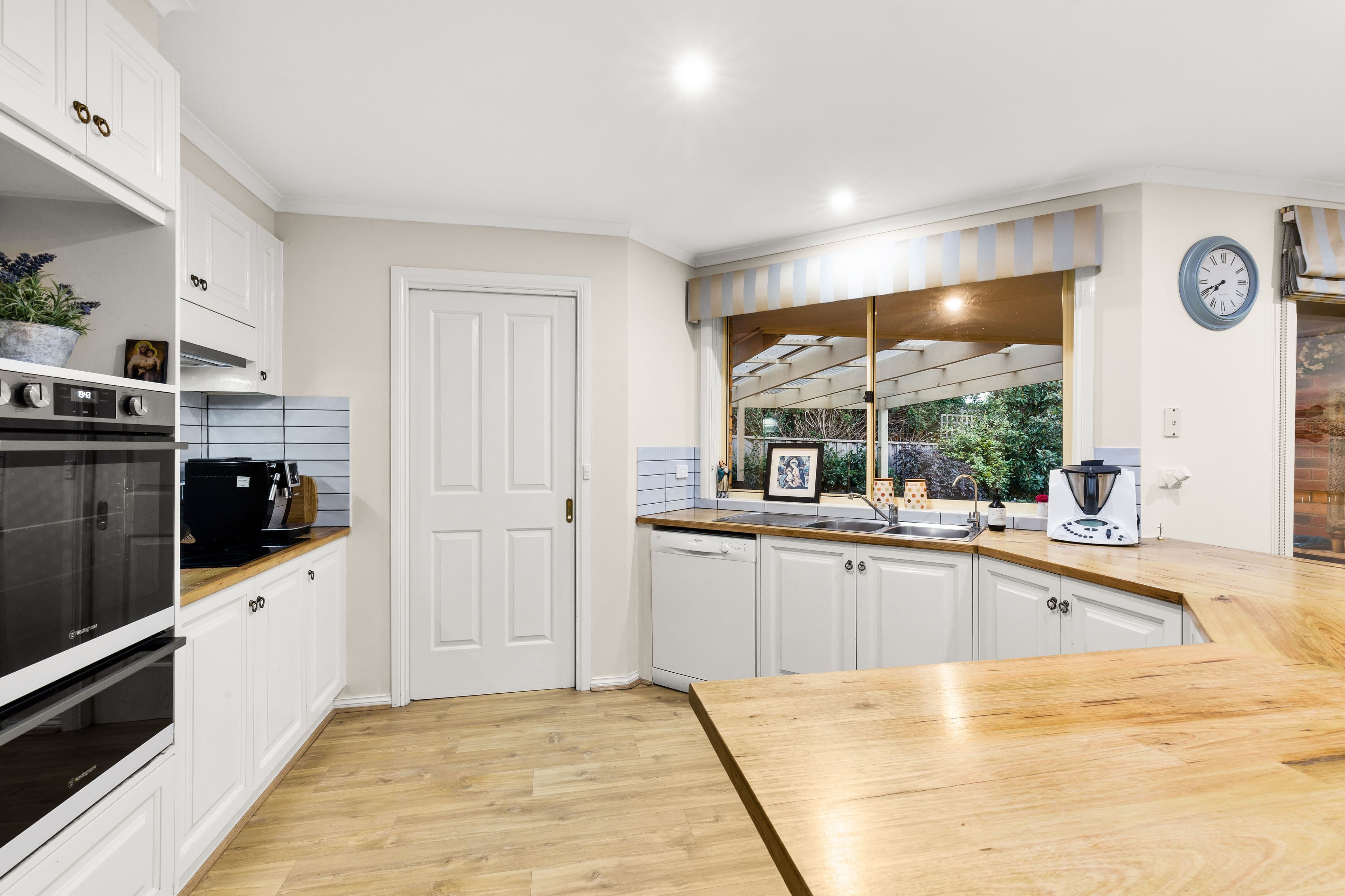 30 Pioneers Crescent, Pakenham VIC 3810, Pakenham - Thumbnail 4