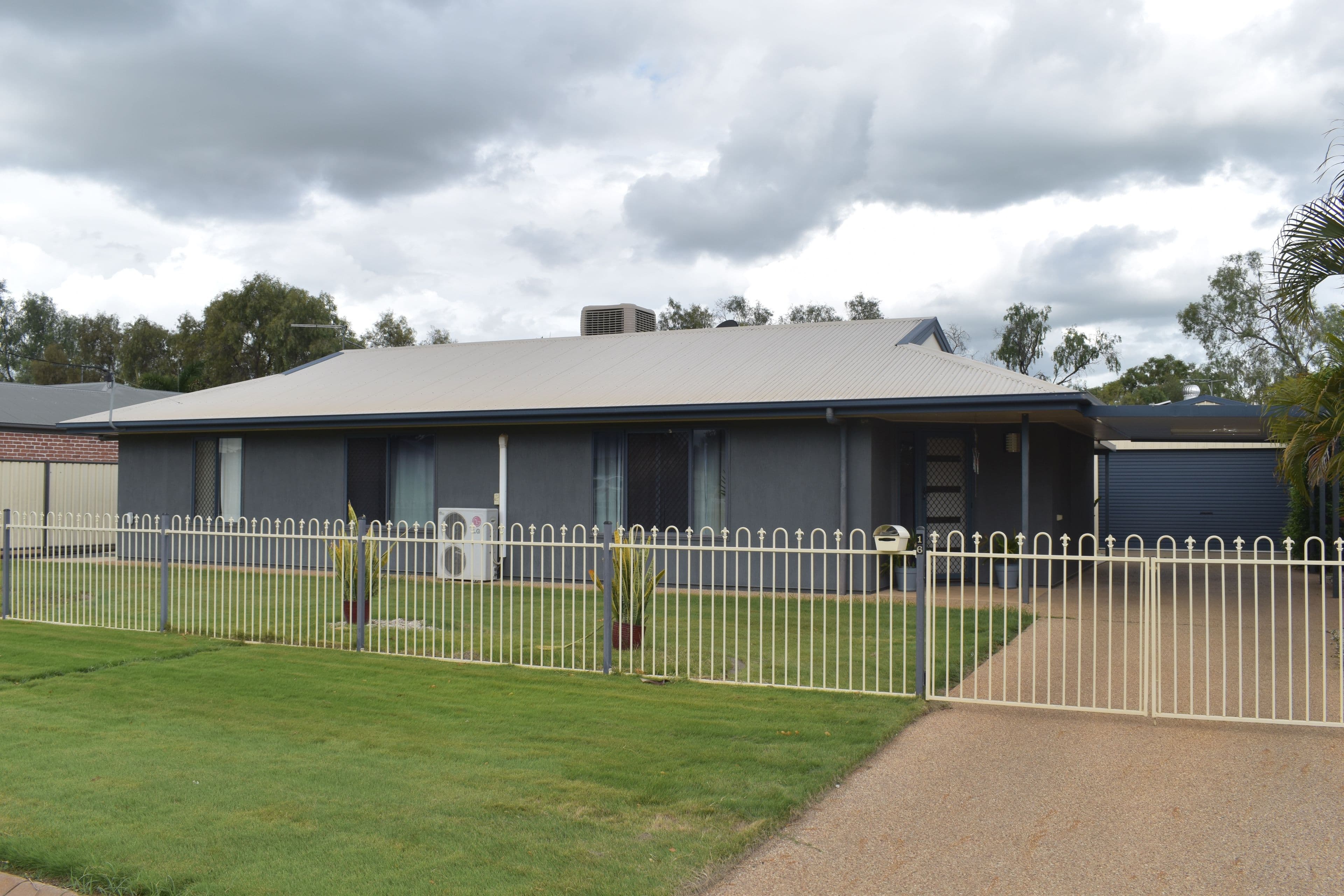 16 Vicki Close, Emerald QLD 4720, Emerald - Image 1