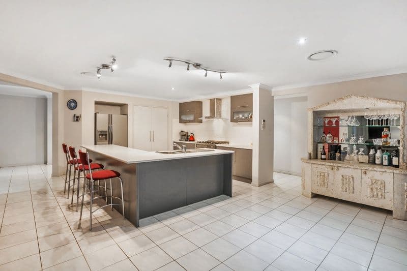 65 Regatta Avenue, Oxenford QLD 4210, Oxenford - Thumbnail 2