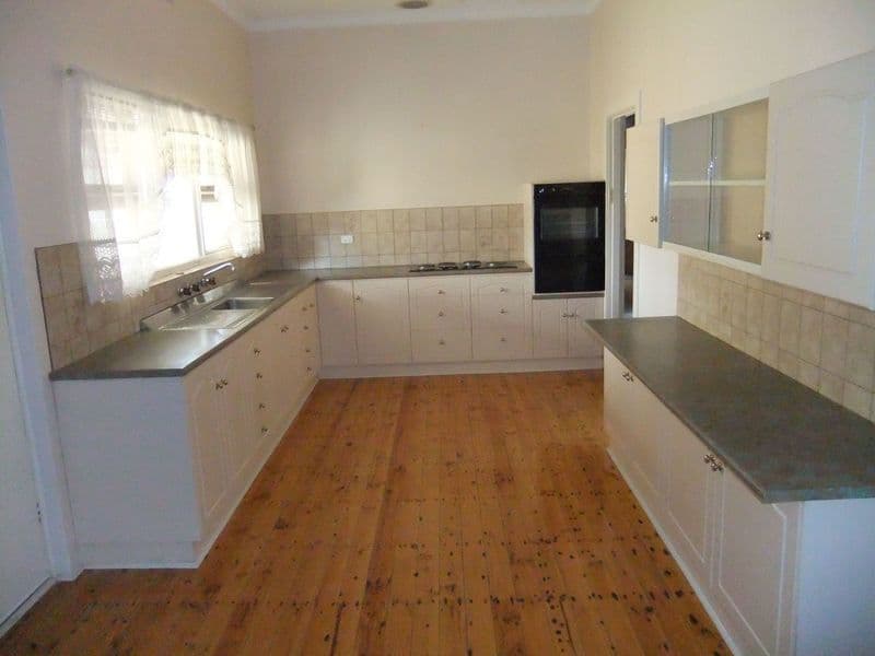2 Park Terrace, Minlaton SA 5575, Minlaton - Thumbnail 2