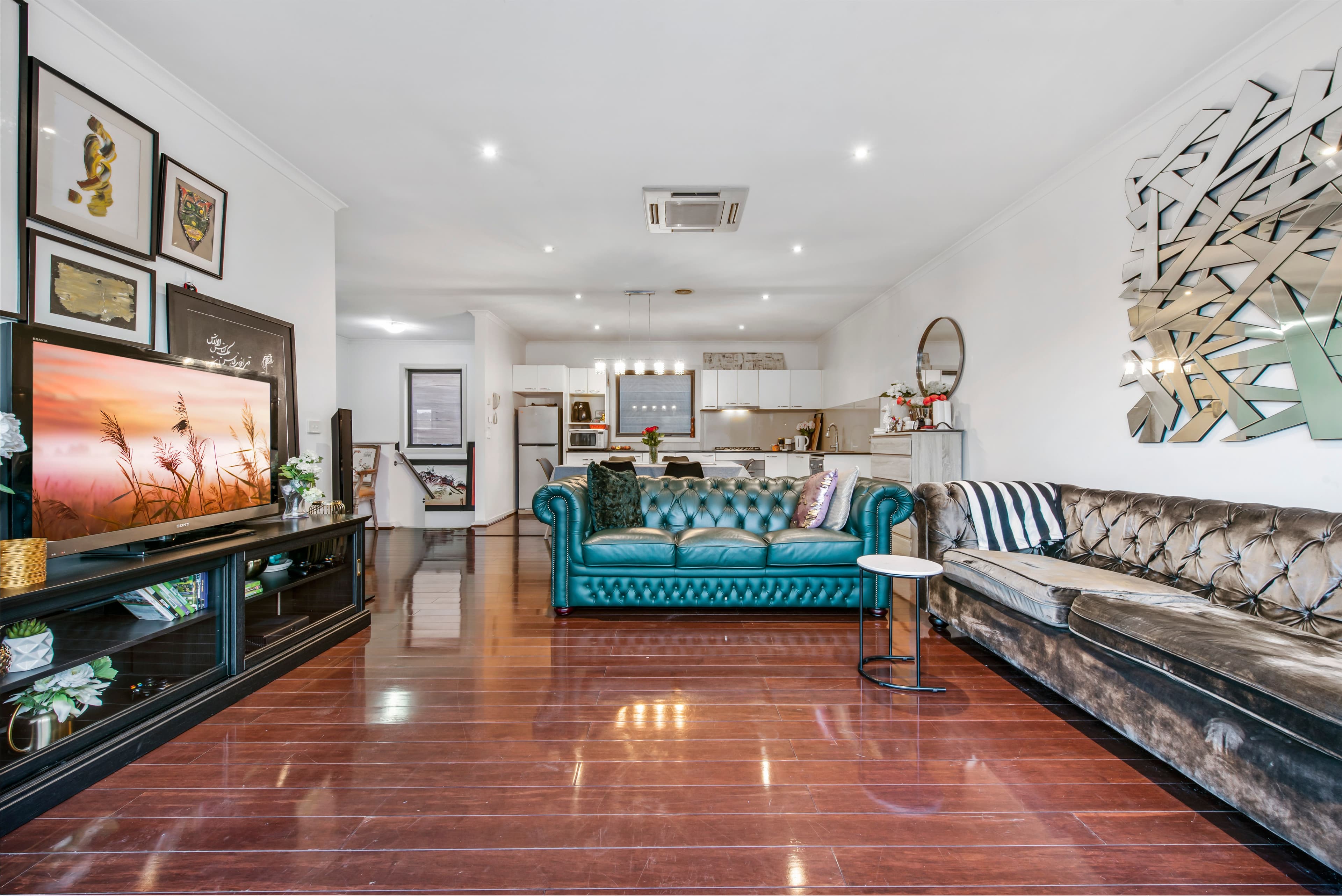 40 Highclere Avenue, Mount Waverley VIC 3149, Mount Waverley - Thumbnail 2