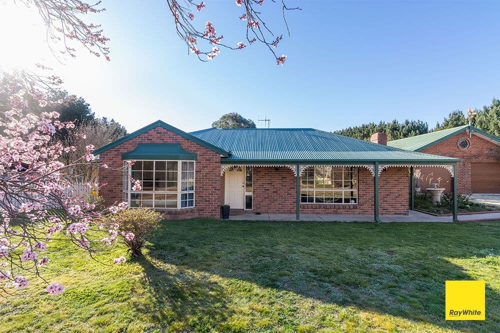 18 Elmslea Drive, Bungendore - Thumbnail 2