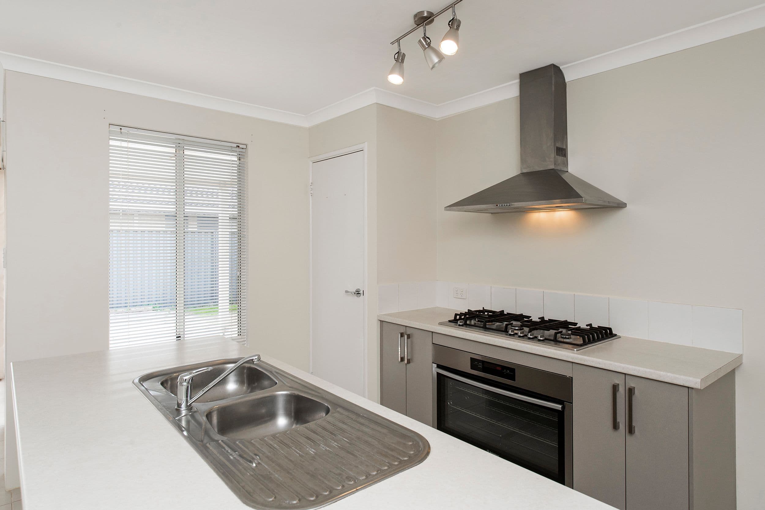 15 Lamorak Way, Baldivis WA 6171, Baldivis - Thumbnail 2