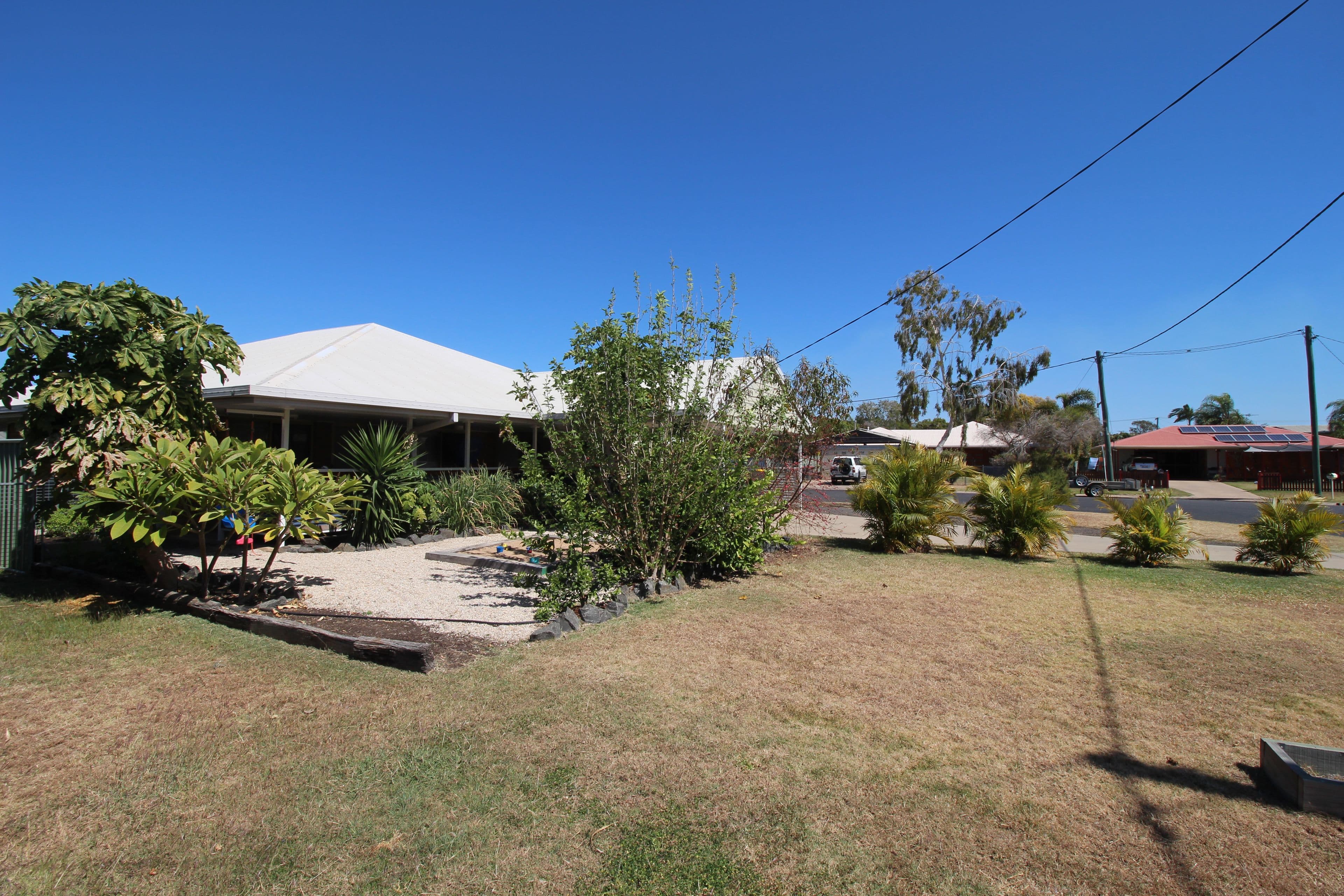 35 Bridgeman Street, Emerald QLD 4720, Emerald - Thumbnail 2