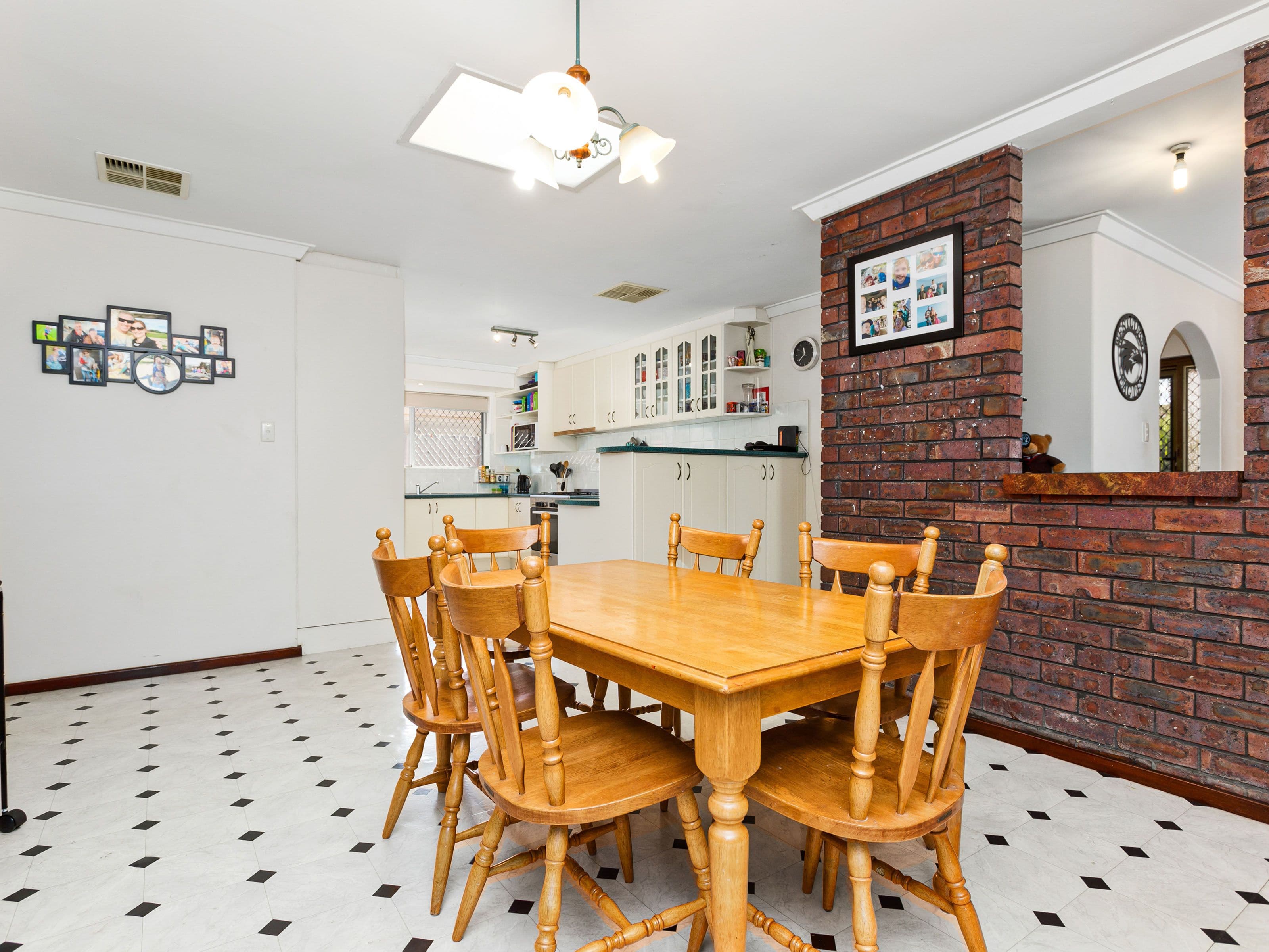 19 Walton Street, Queens Park WA 6107, Queens Park - Thumbnail 6