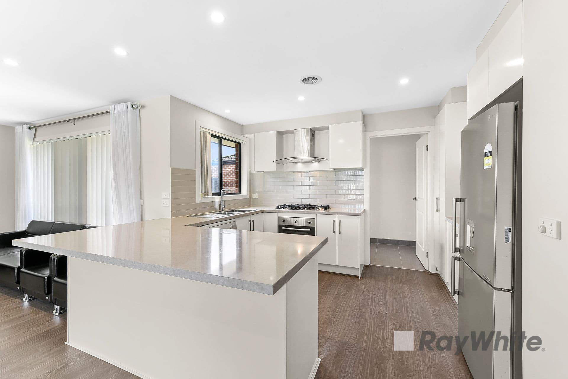 3 Rain Court, Doveton VIC 3177, Doveton - Thumbnail 3
