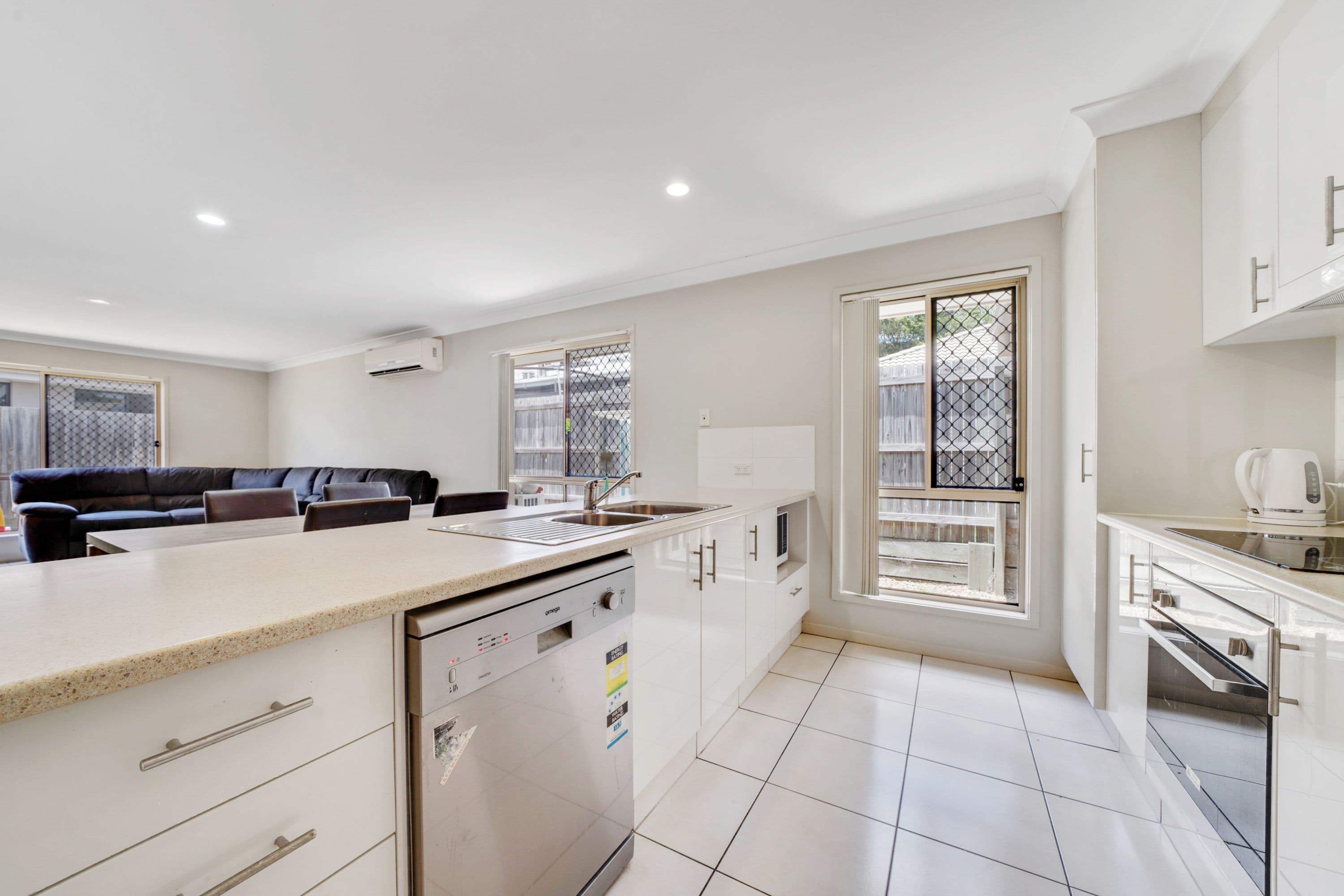 57 Argule Street, Hillcrest QLD 4118, Hillcrest - Thumbnail 4
