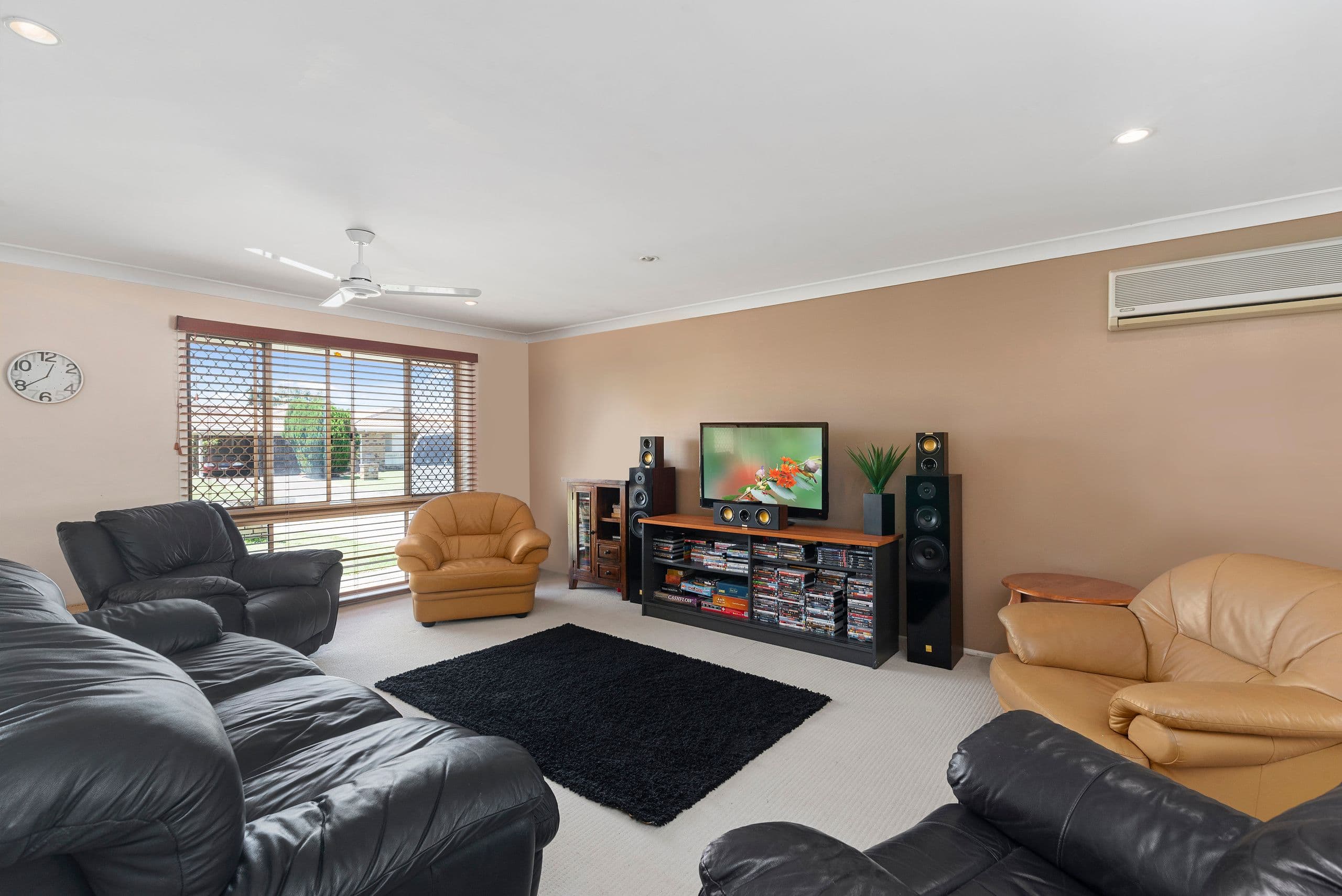 53 Bergamont Street, Elanora QLD 4221, Elanora - Thumbnail 3