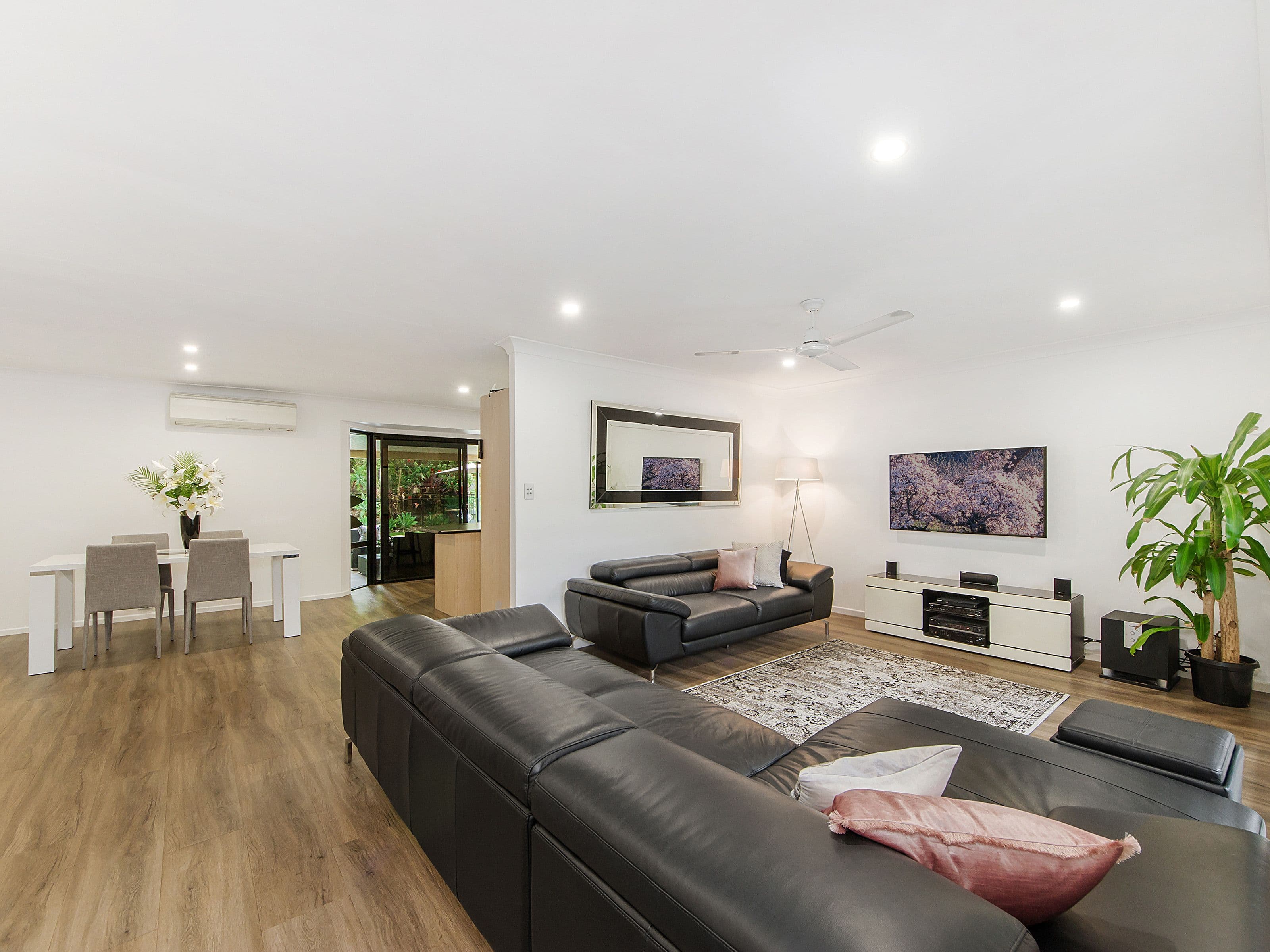 11 Swanton Drive, Mudgeeraba QLD 4213, Mudgeeraba - Thumbnail 4