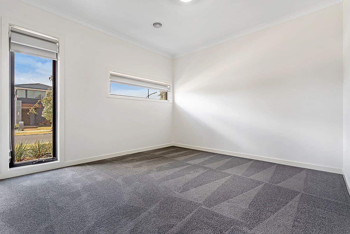32 Willsmere Way, Mickleham VIC 3064, Mickleham - Thumbnail 3