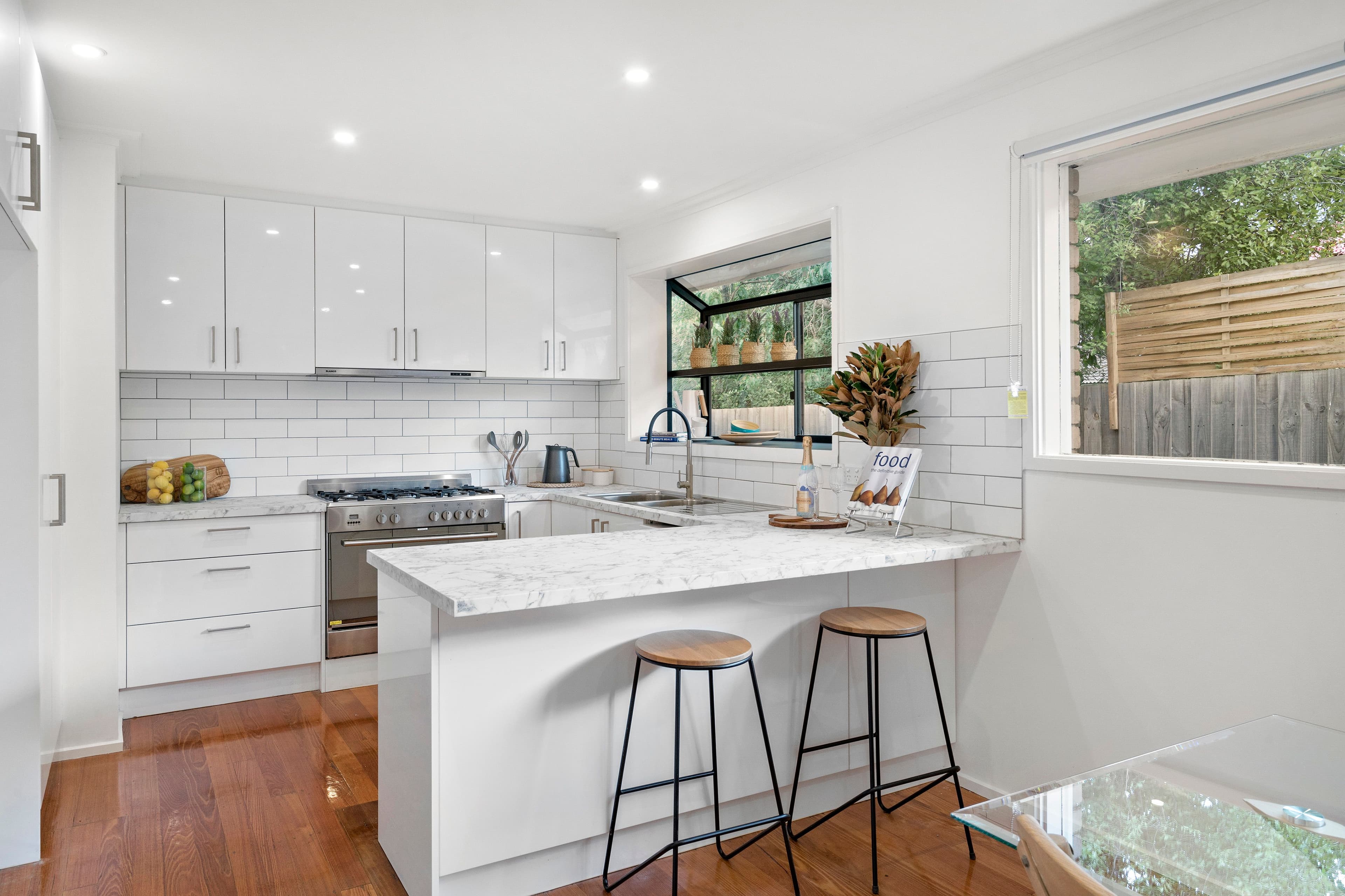 30 Oaklands Crescent, Frankston VIC 3199, Frankston - Thumbnail 3