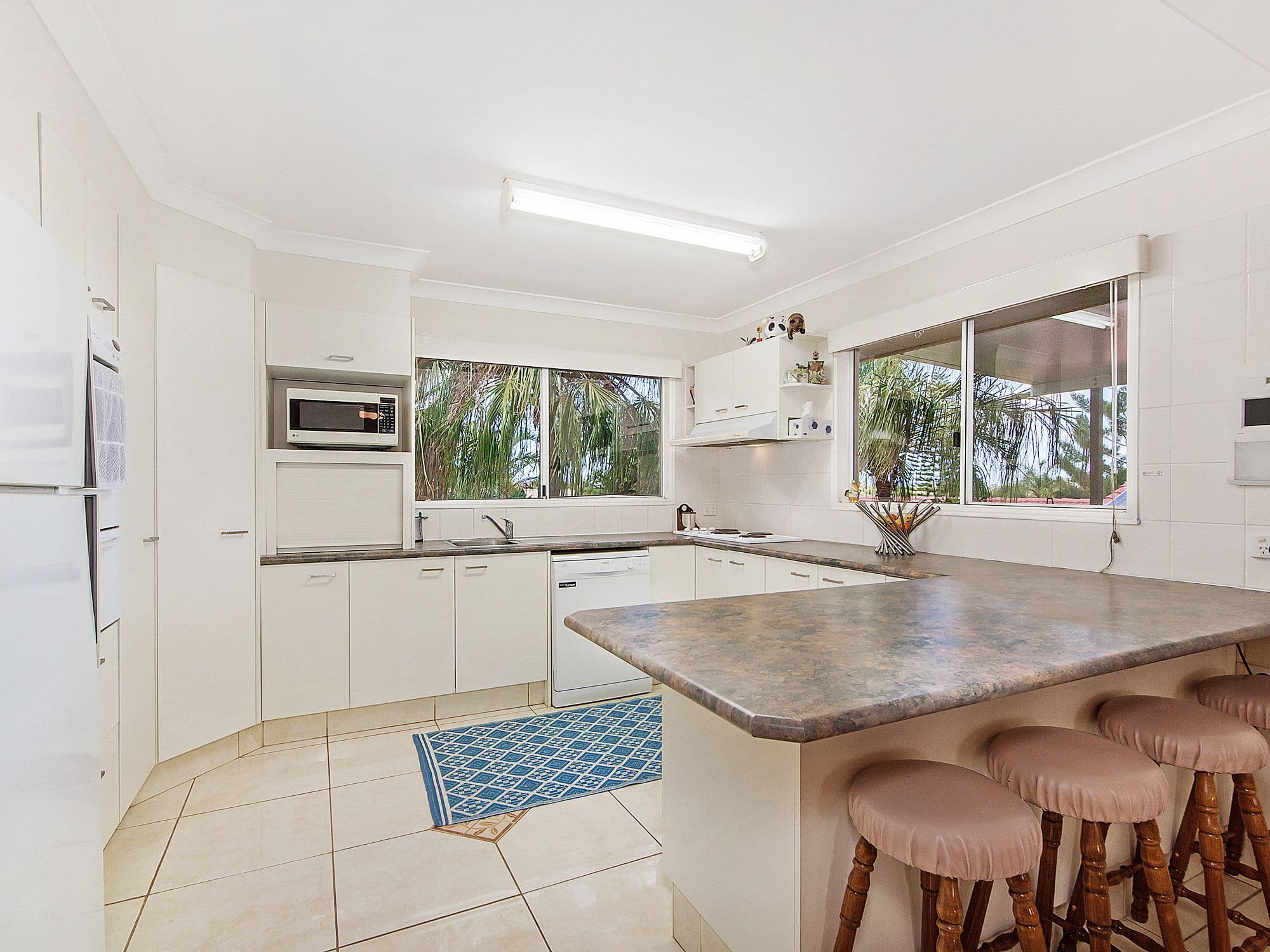 27 Zoeller Drive, Parkwood QLD 4214, Parkwood - Thumbnail 6