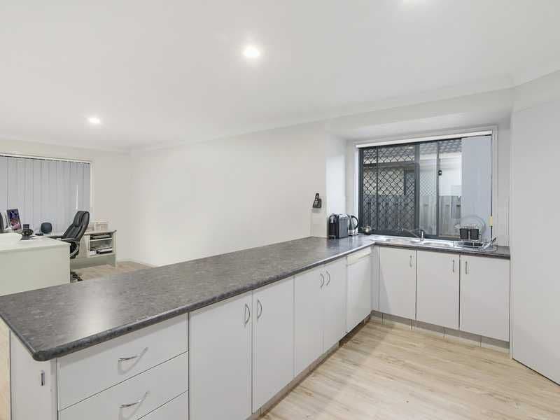 2 Tipuana Drive, Elanora QLD 4221, Elanora - Thumbnail 3