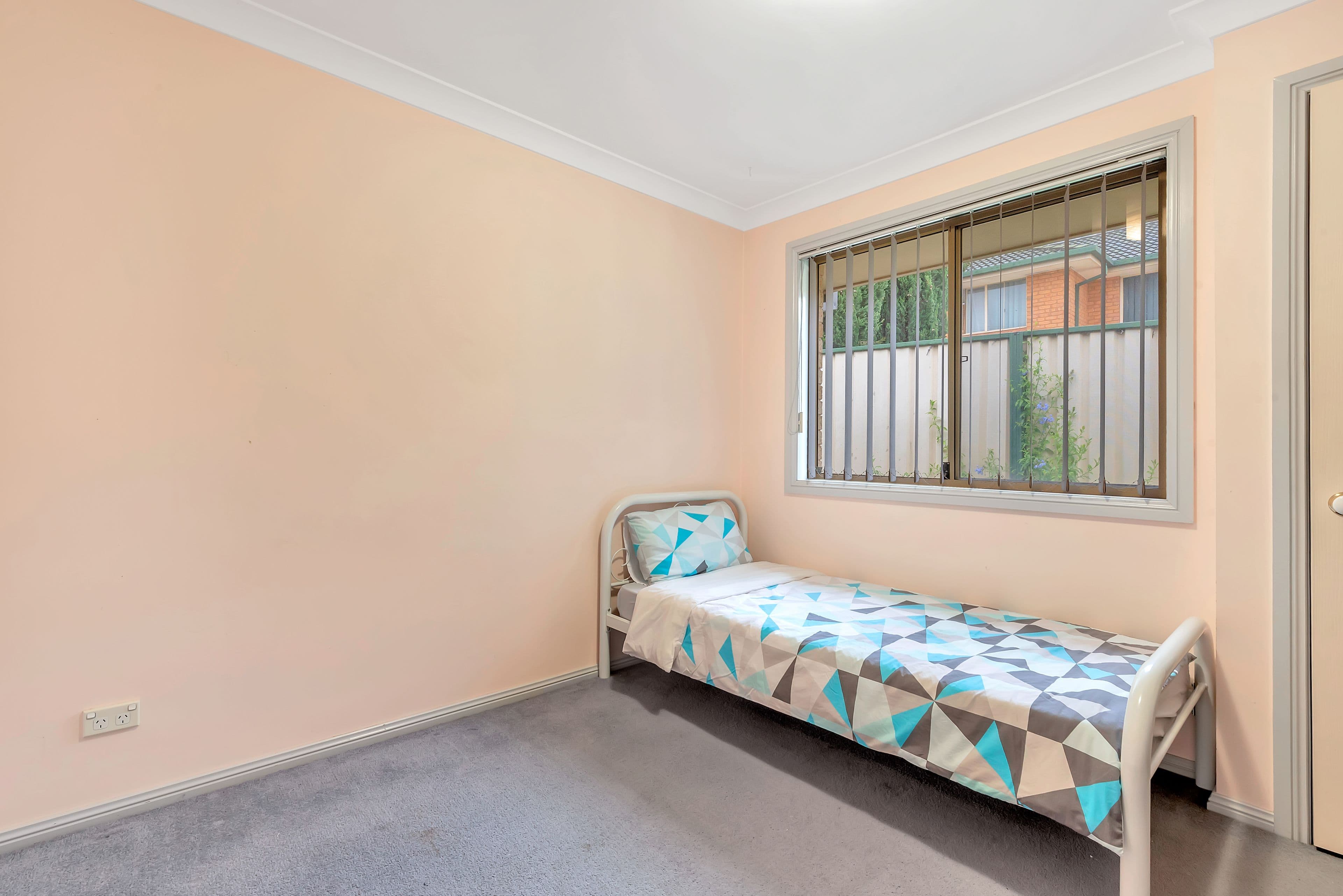 8 Esk Avenue, Green Valley NSW 2168, Green Valley - Thumbnail 6