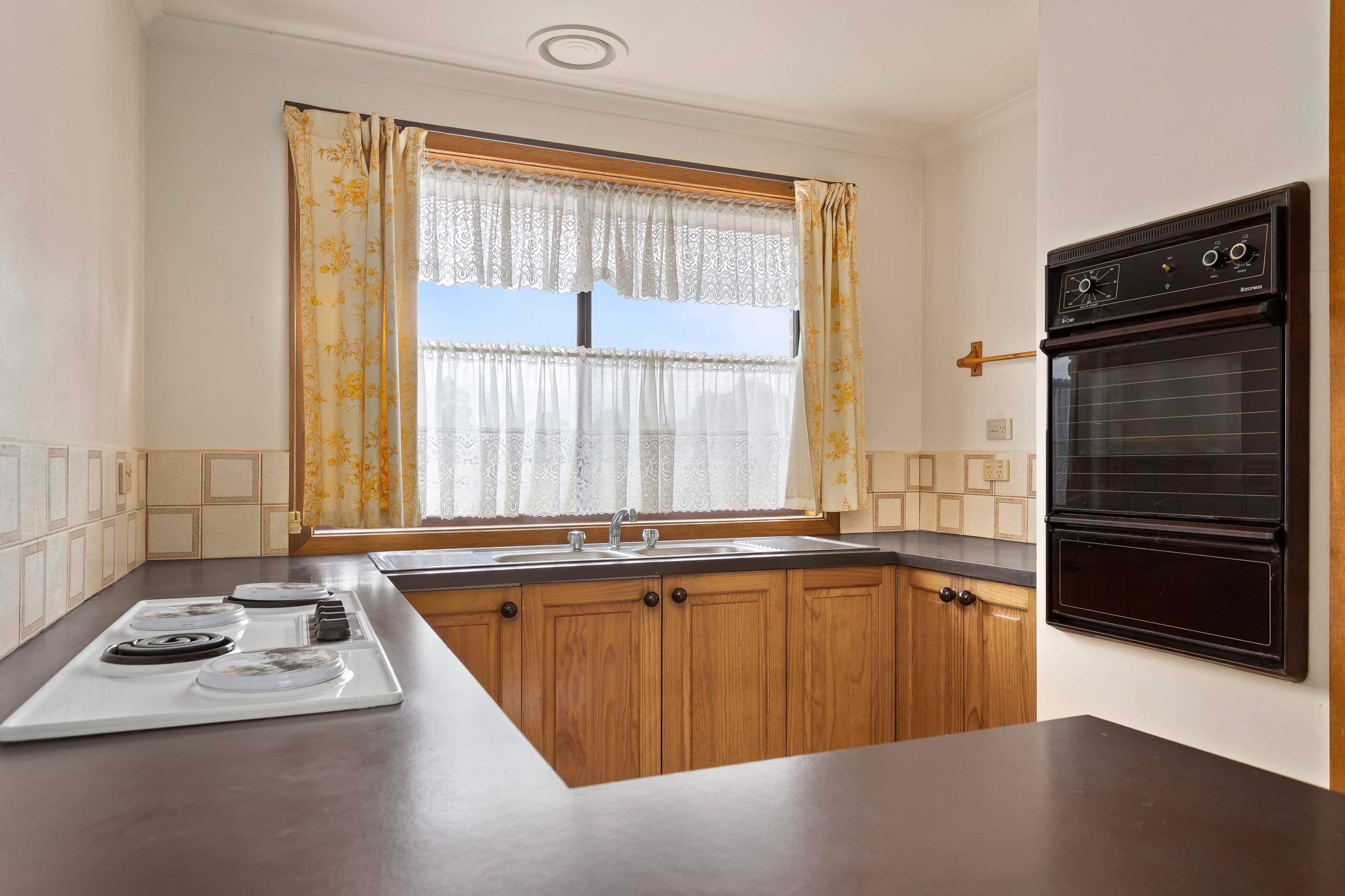 11 Hurrey Avenue, Mernda VIC 3754, Mernda - Thumbnail 4