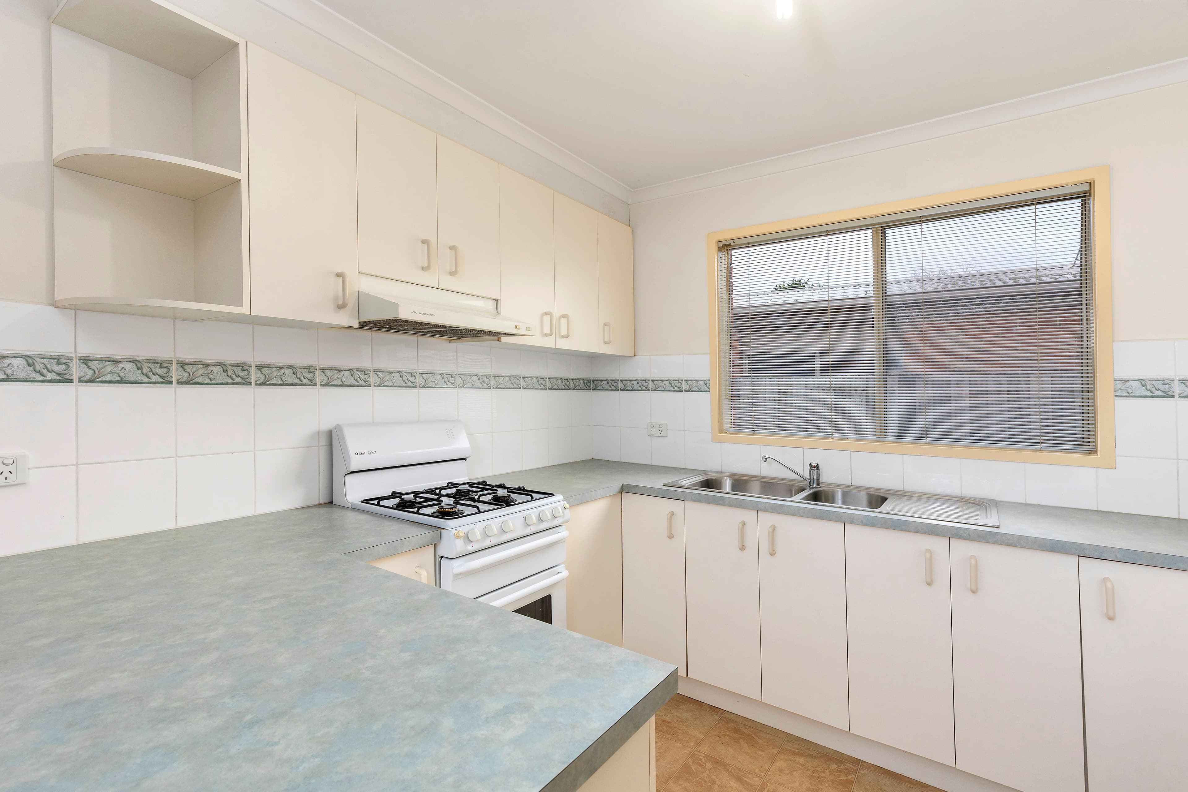 181 Third Avenue, Rosebud VIC 3939, Rosebud - Thumbnail 2